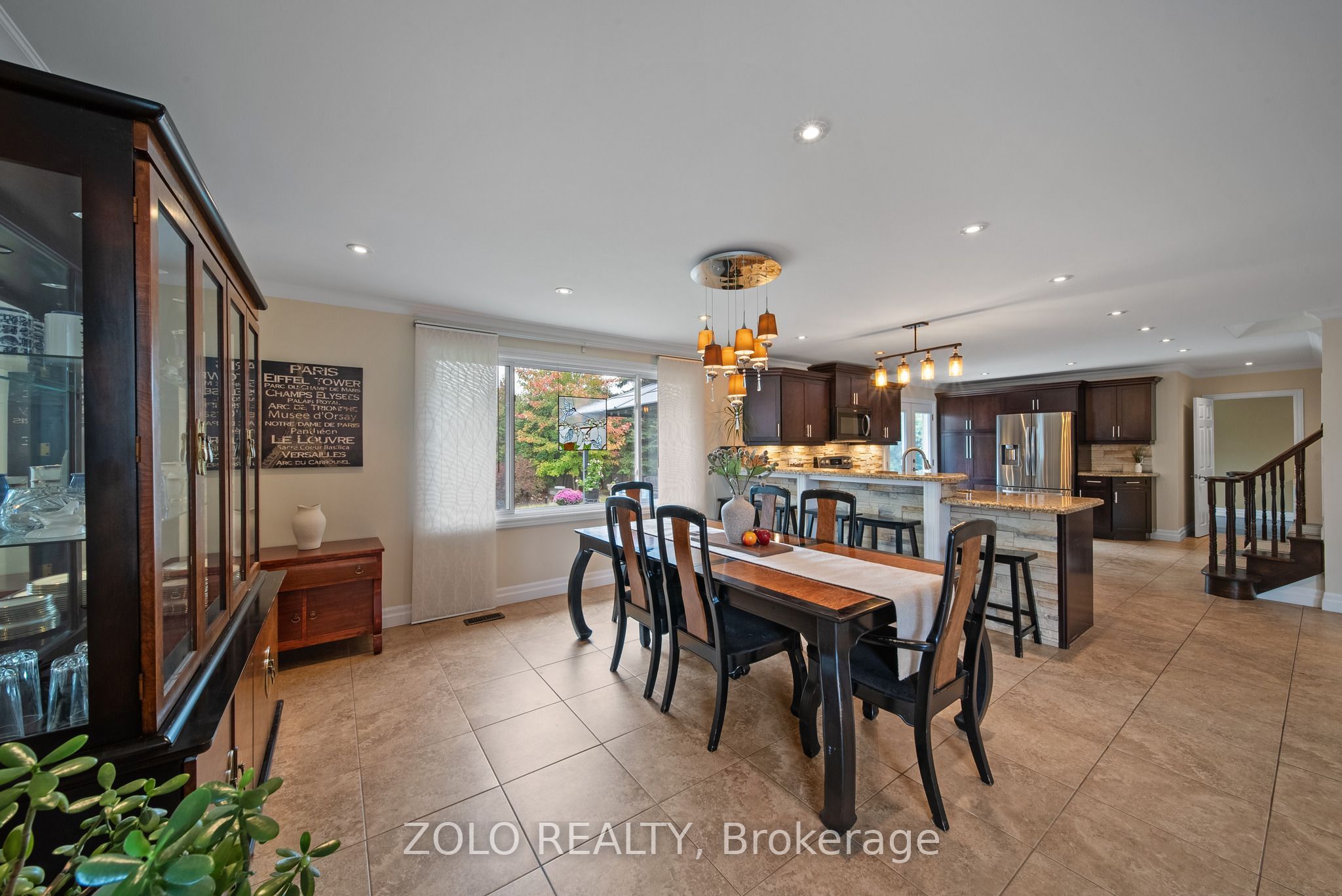 6911b Hickling Crescent Property Photo 17