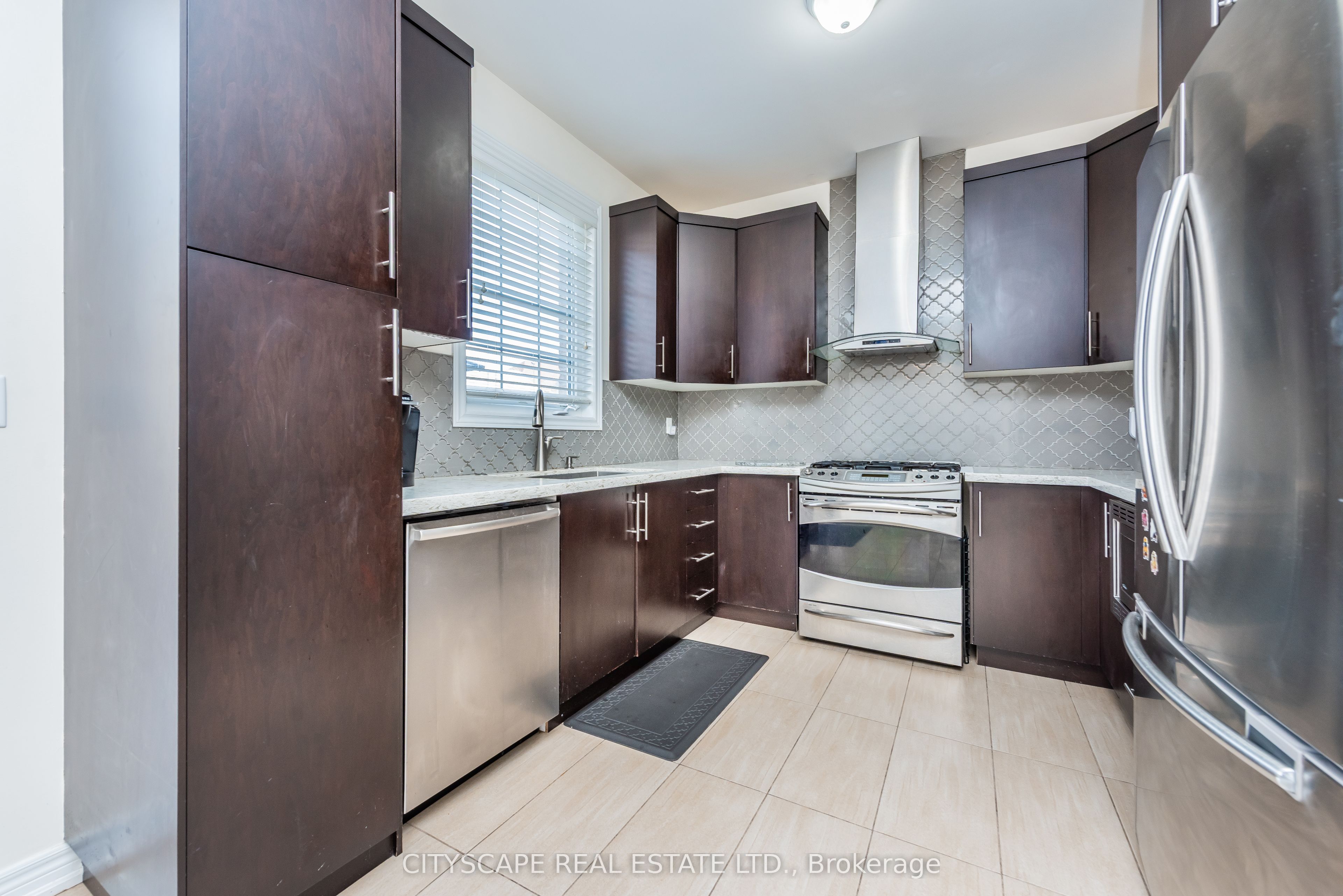37 Aspermont Crescent Property Photo 16