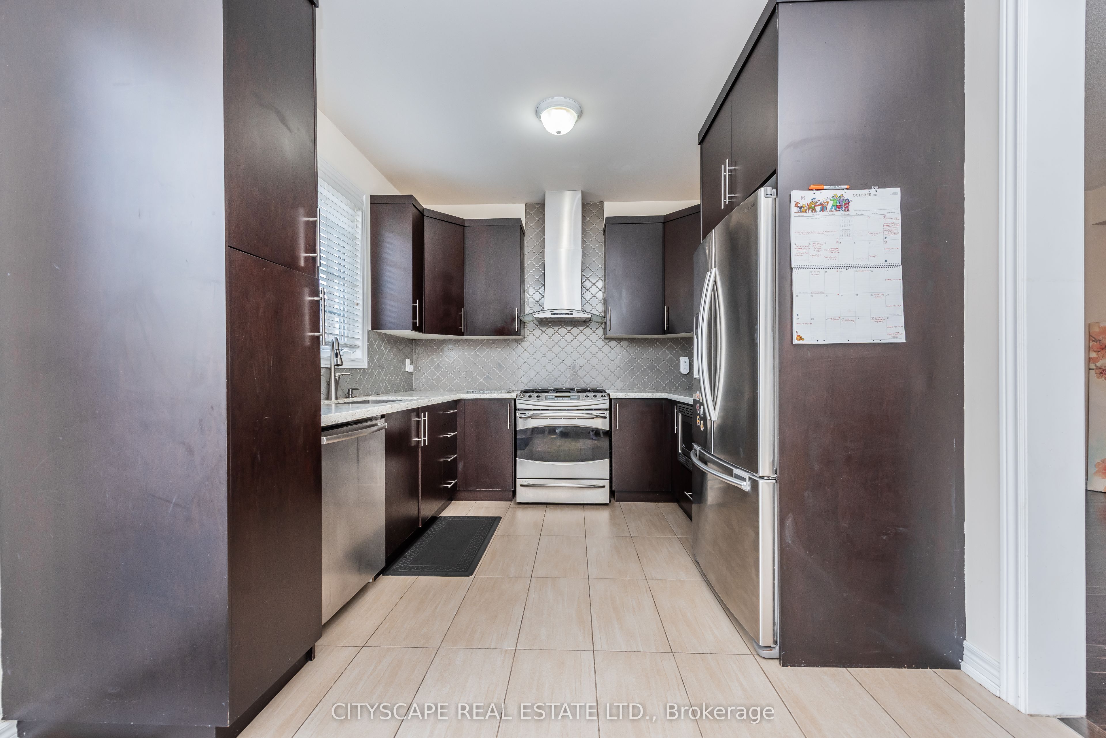 37 Aspermont Crescent Property Photo 17