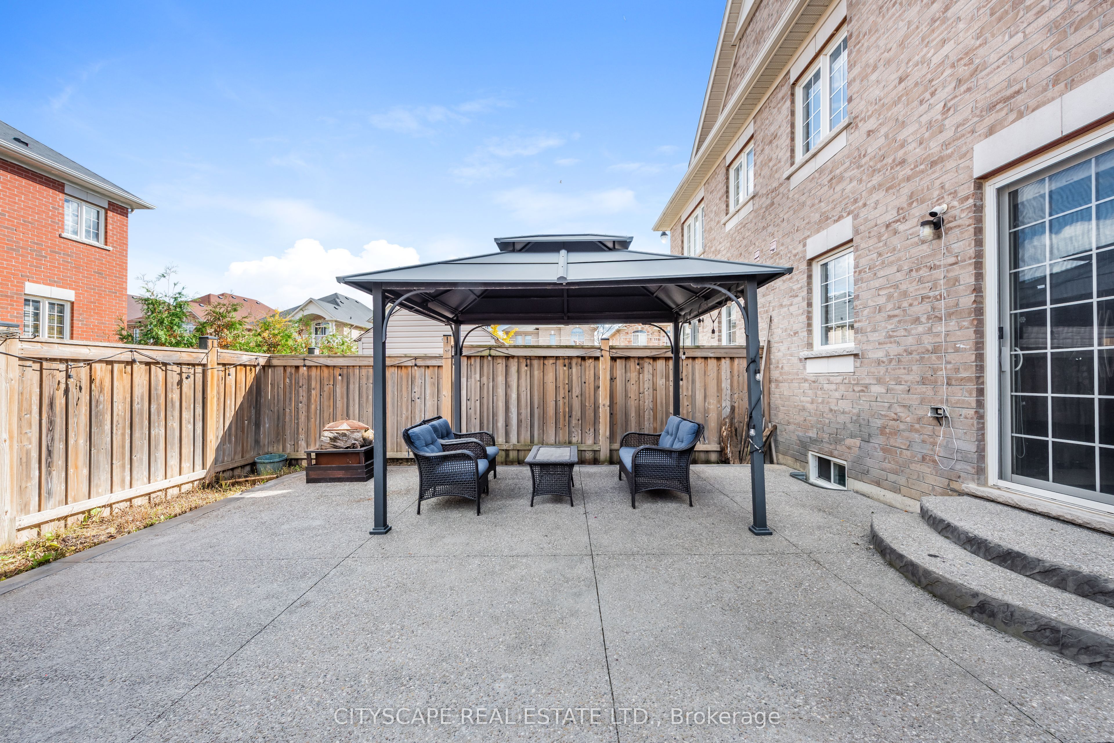 37 Aspermont Crescent Property Photo 24