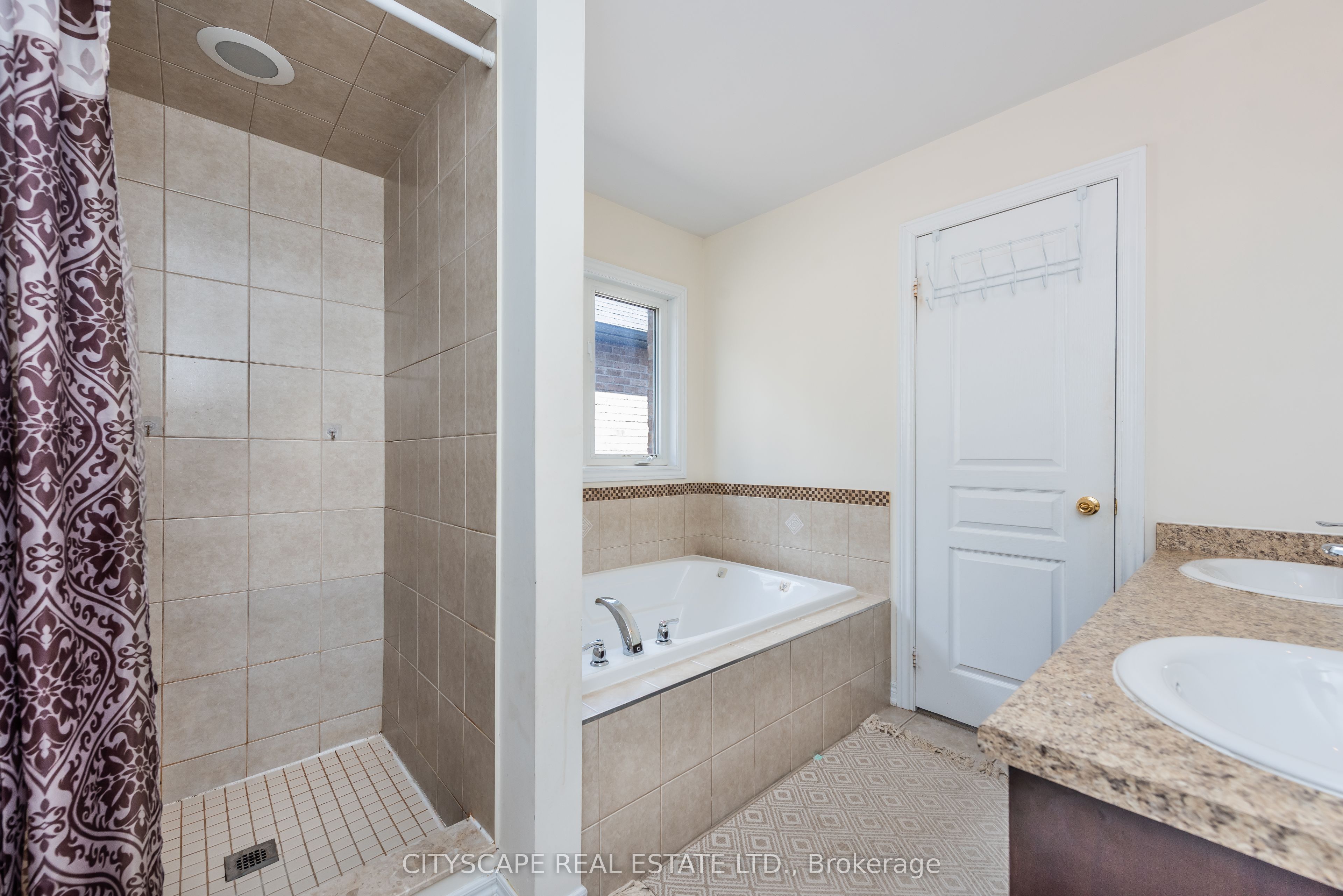 37 Aspermont Crescent Property Photo 41