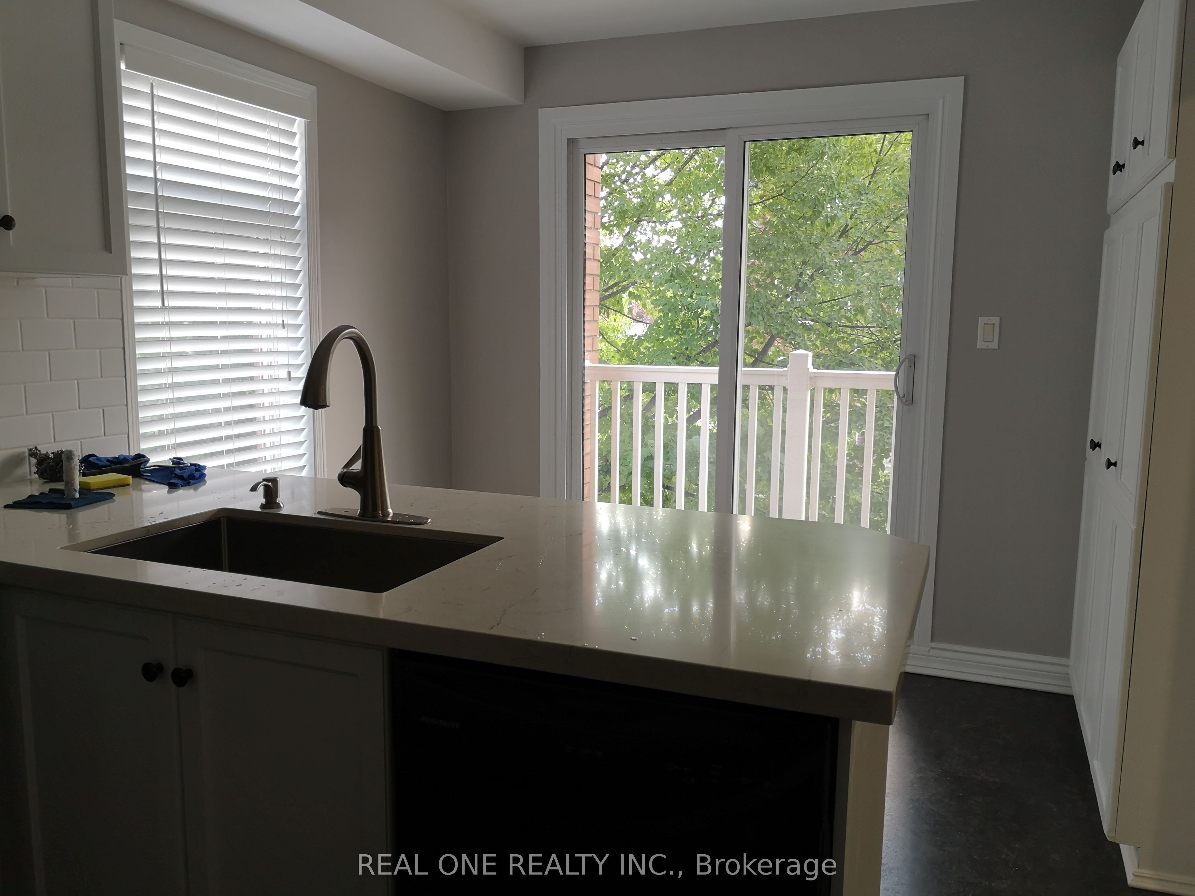 2400 Munn's Avenue D Property Photo 9