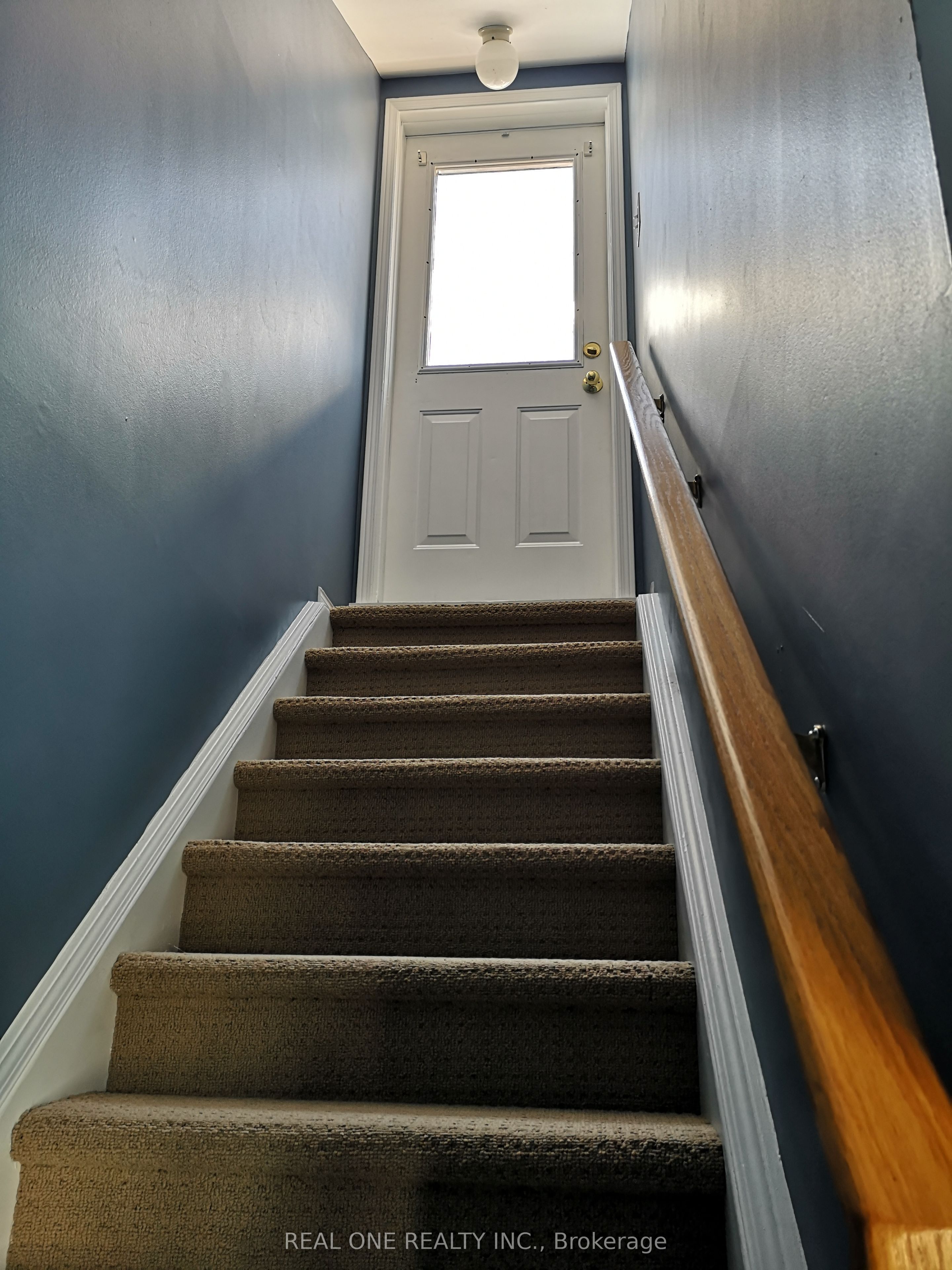 2400 Munn's Avenue D Property Photo 19