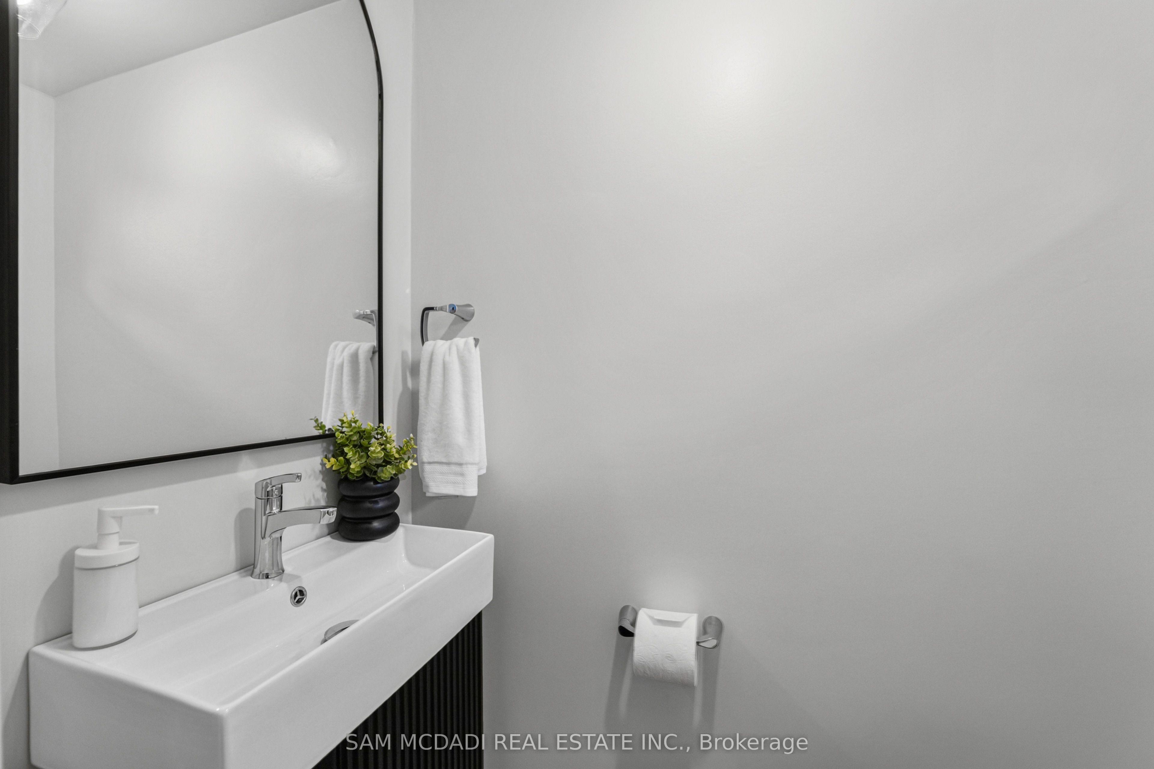 400 Mississauga Valley Boulevard 157 Property Photo 14
