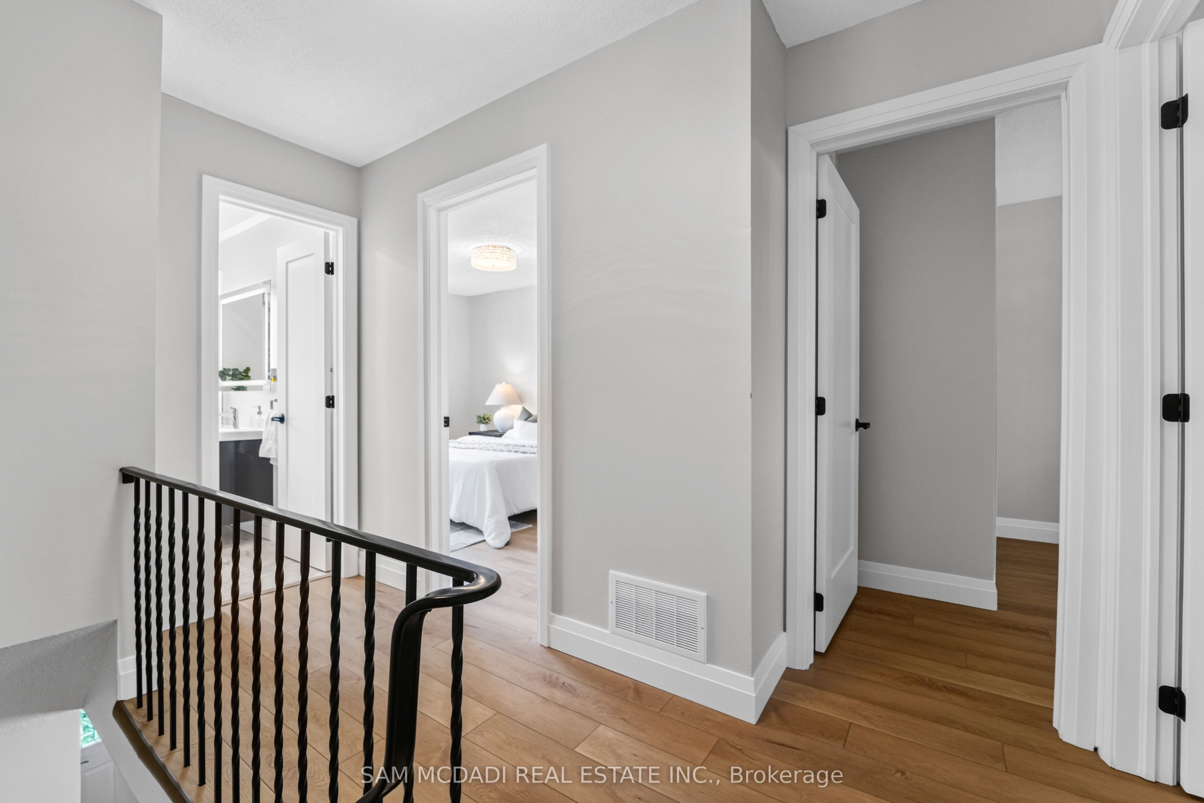 400 Mississauga Valley Boulevard 157 Property Photo 16