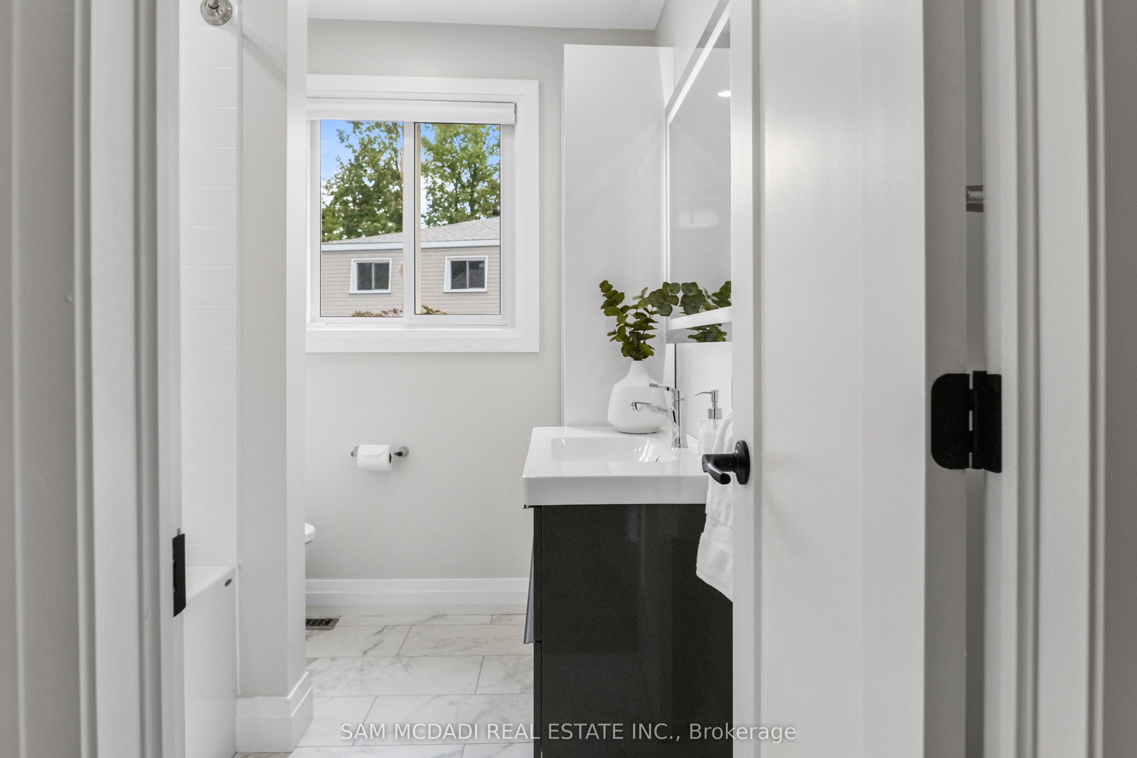 400 Mississauga Valley Boulevard 157 Property Photo 22