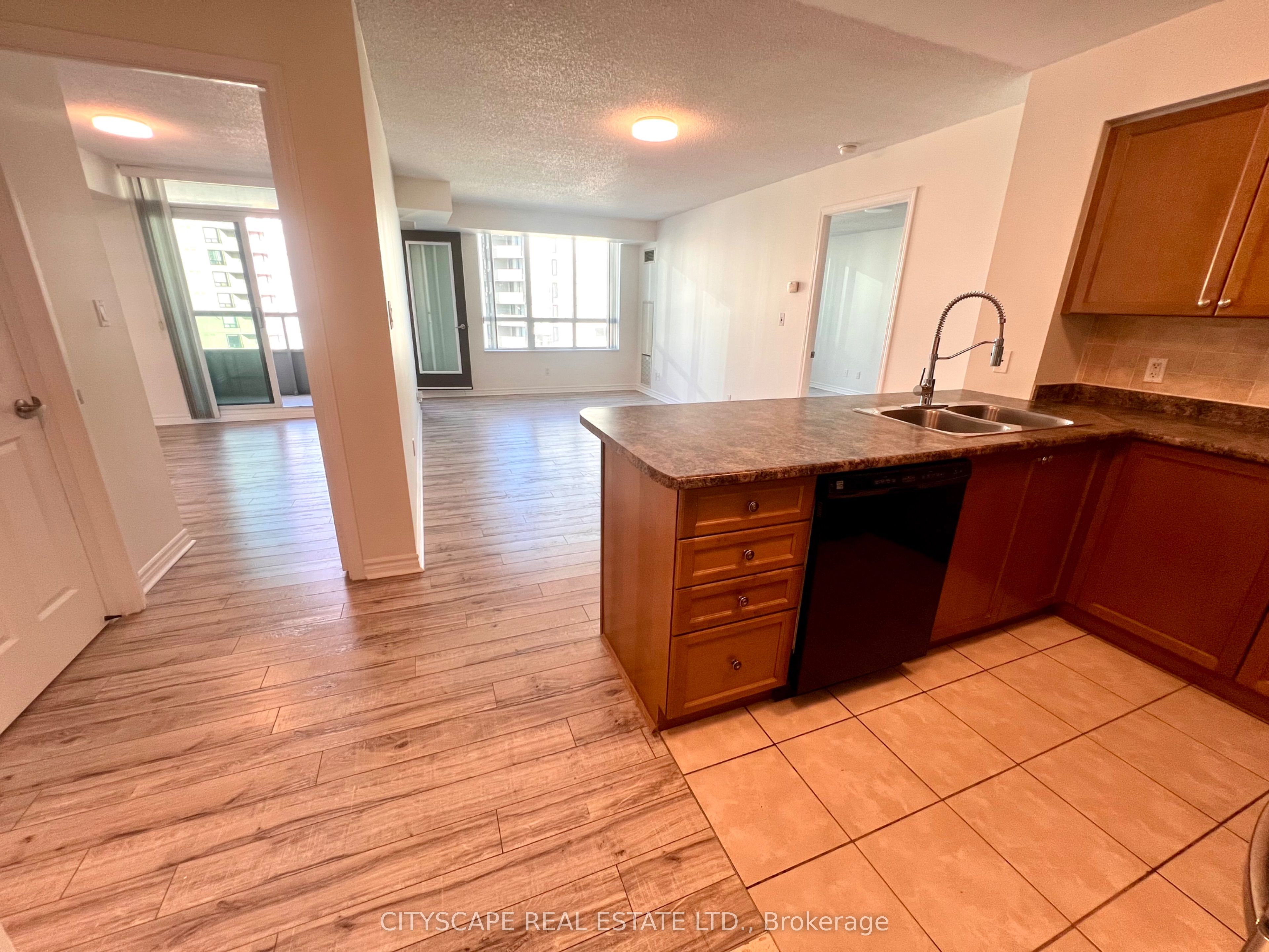 335 Rathburn Road 1808 Property Photo 2