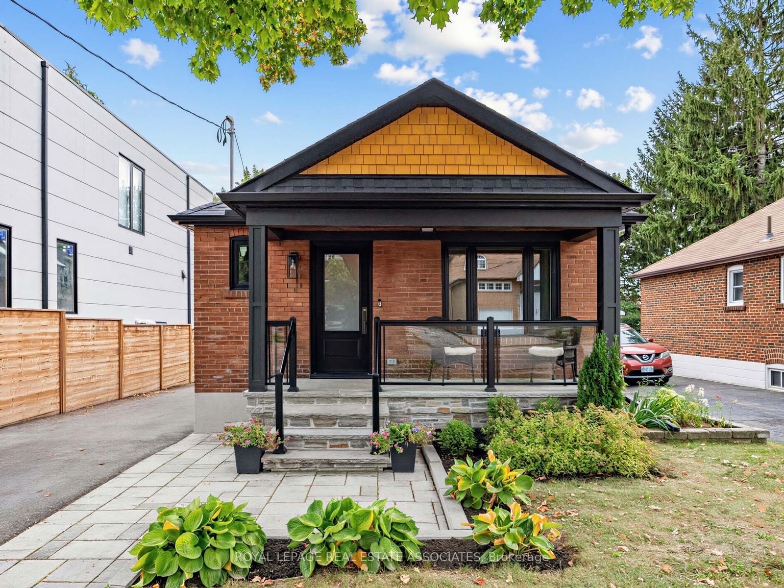 41 Ringley Avenue Property Photo 4