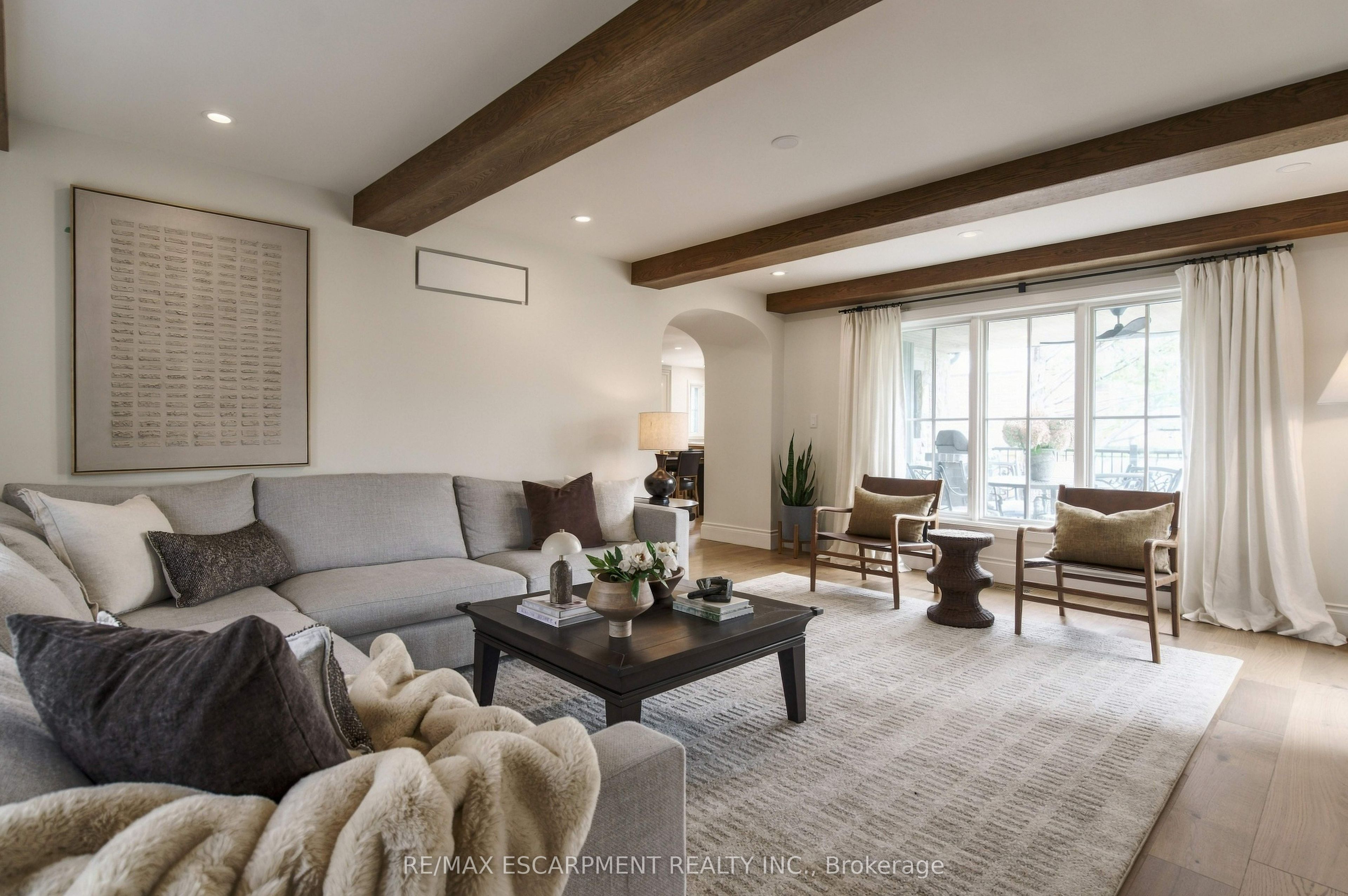 890 Forest Glen Avenue Property Photo 19