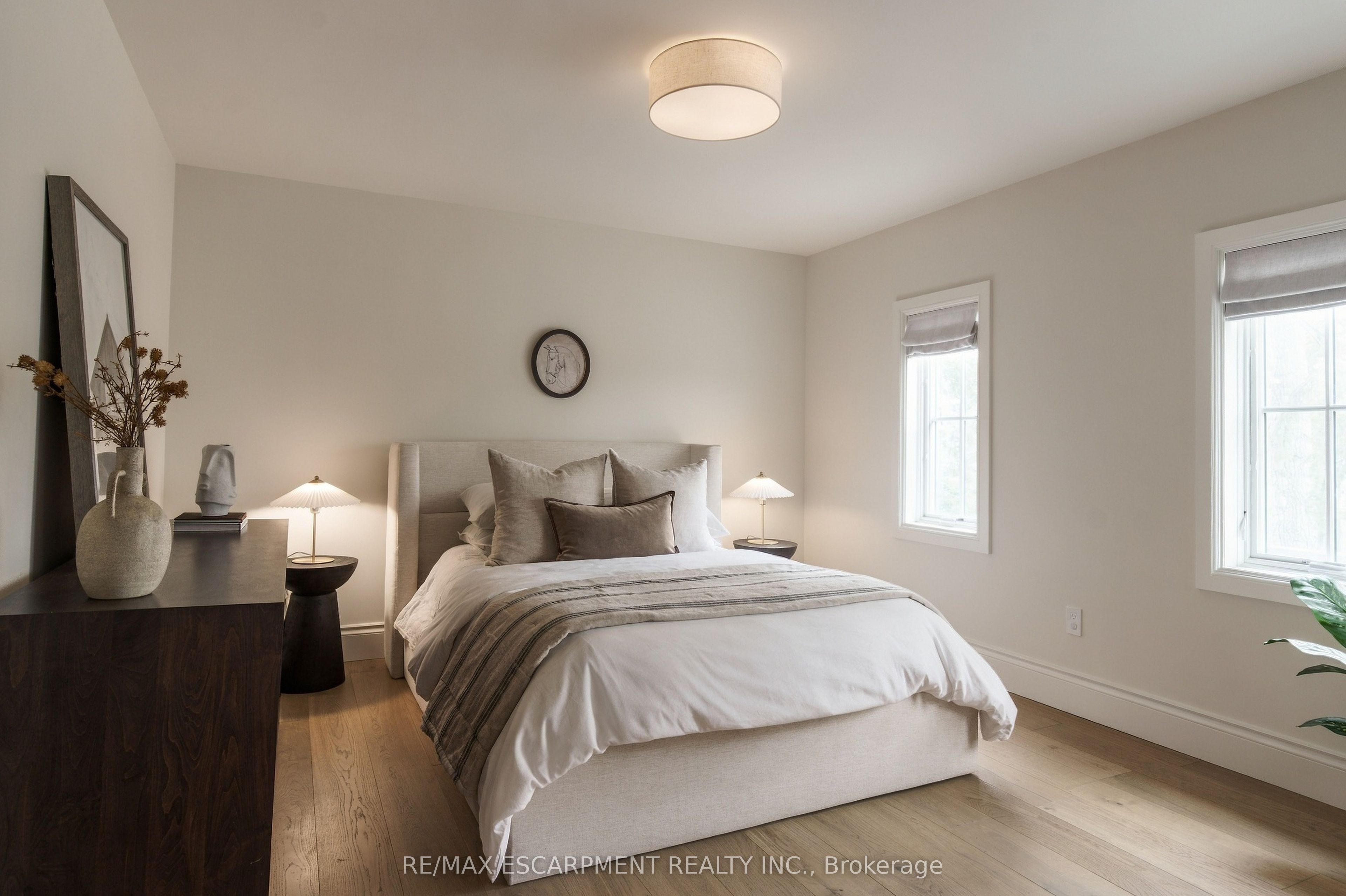 890 Forest Glen Avenue Property Photo 29