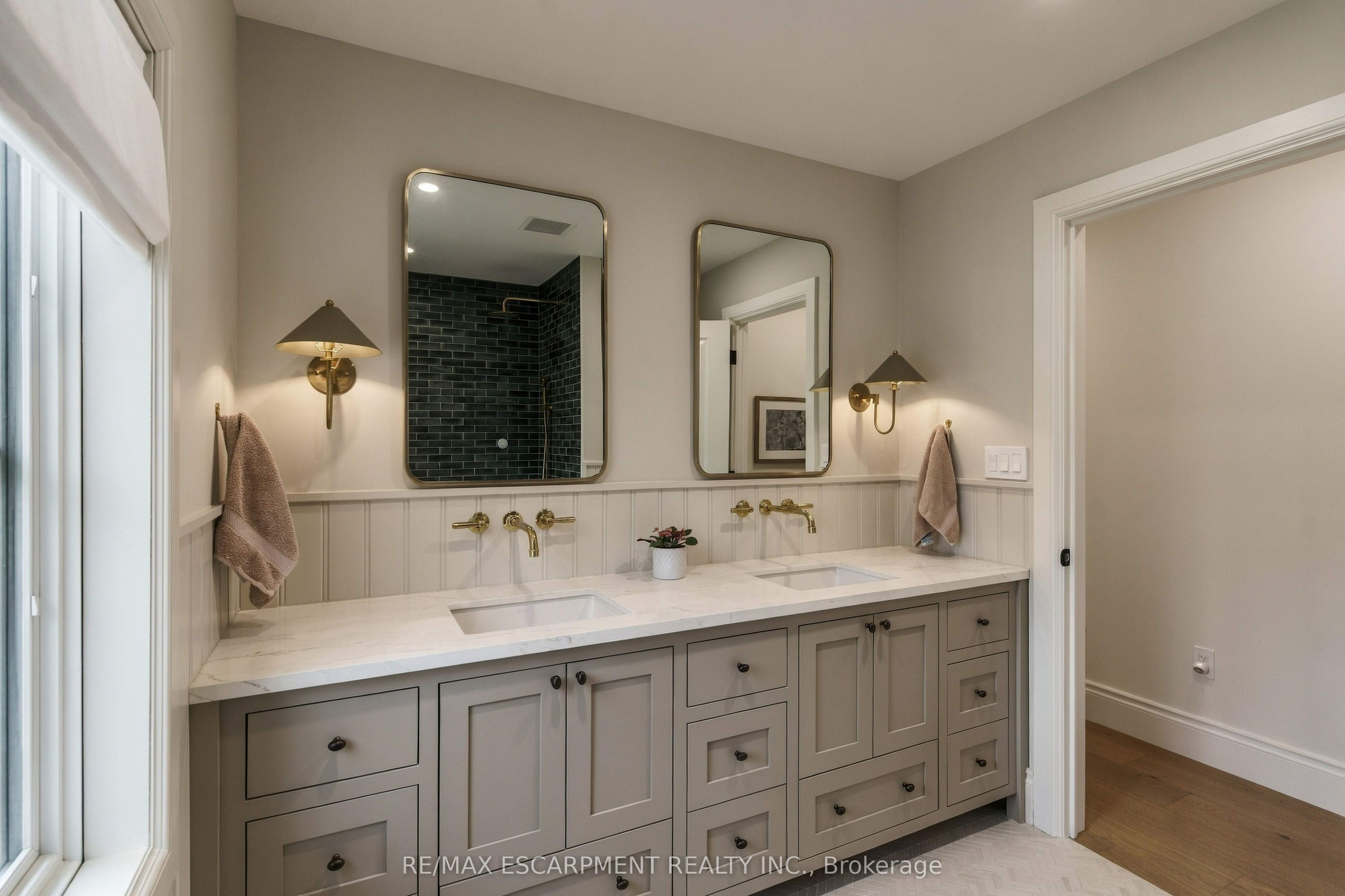 890 Forest Glen Avenue Property Photo 33