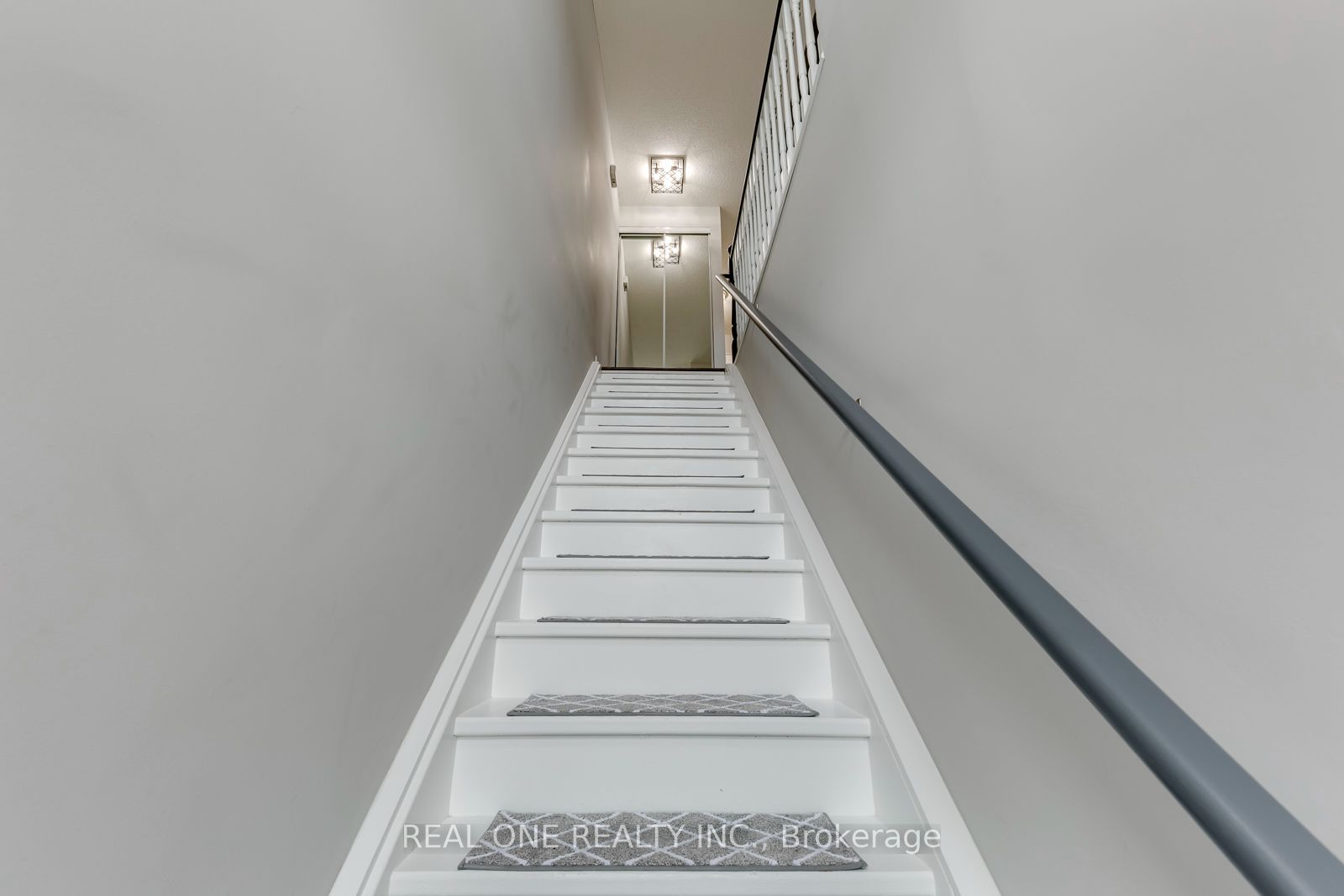 1701 Lampman Avenue 707 Property Photo 7