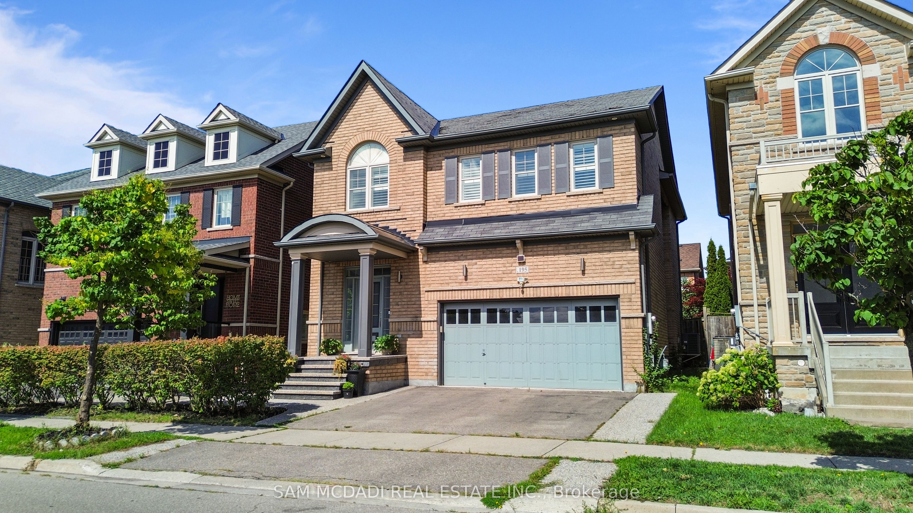 195 Holmes Crescent Property Photo 1