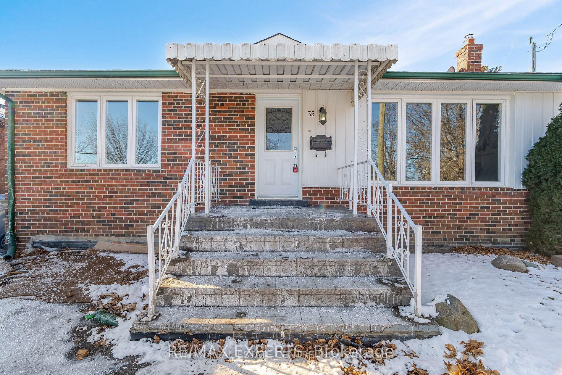 35 Edgemont Drive Property Photo 2