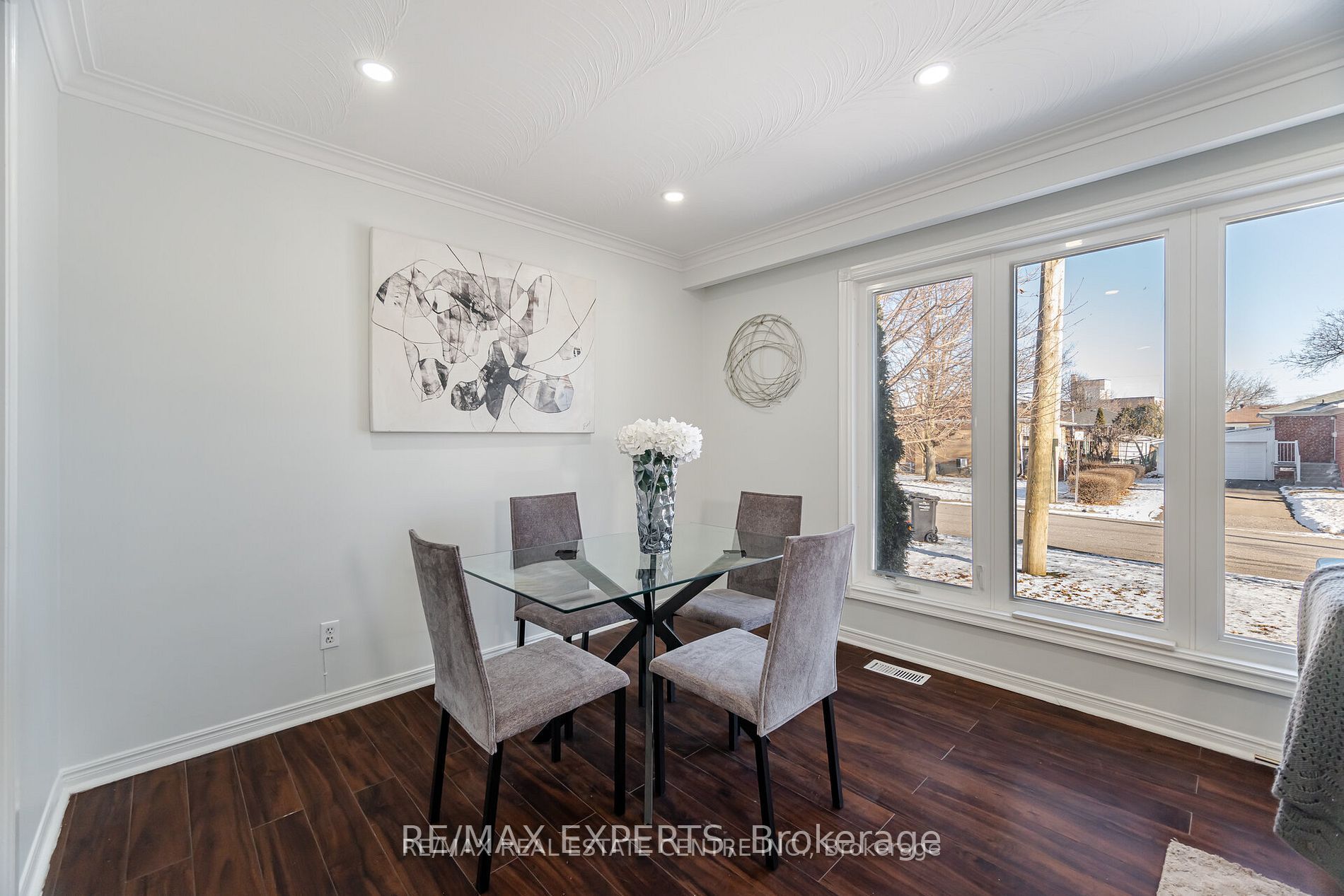 35 Edgemont Drive Property Photo 9