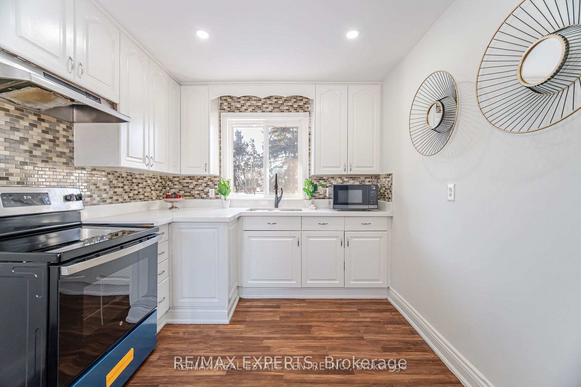 35 Edgemont Drive Property Photo 12