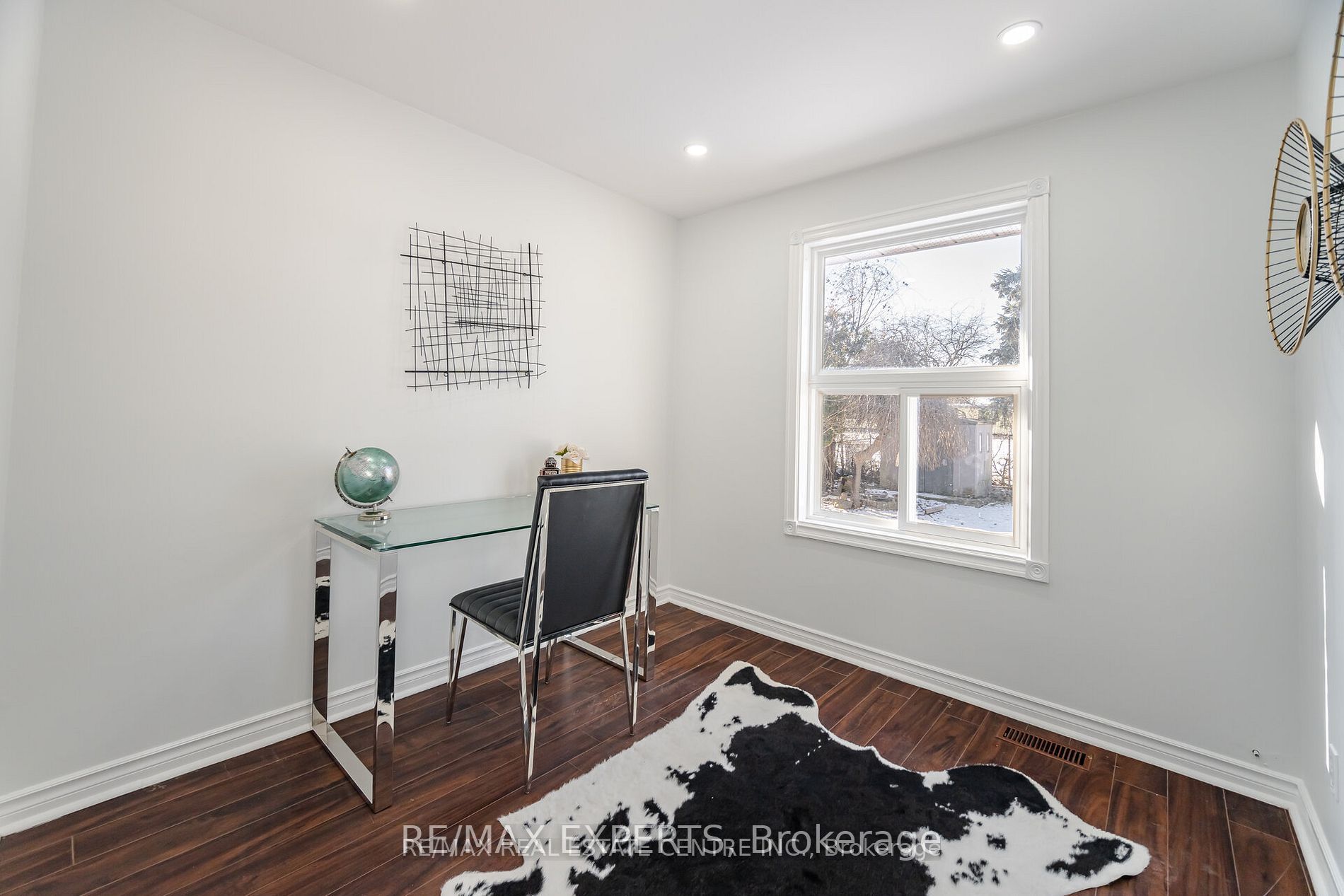 35 Edgemont Drive Property Photo 16