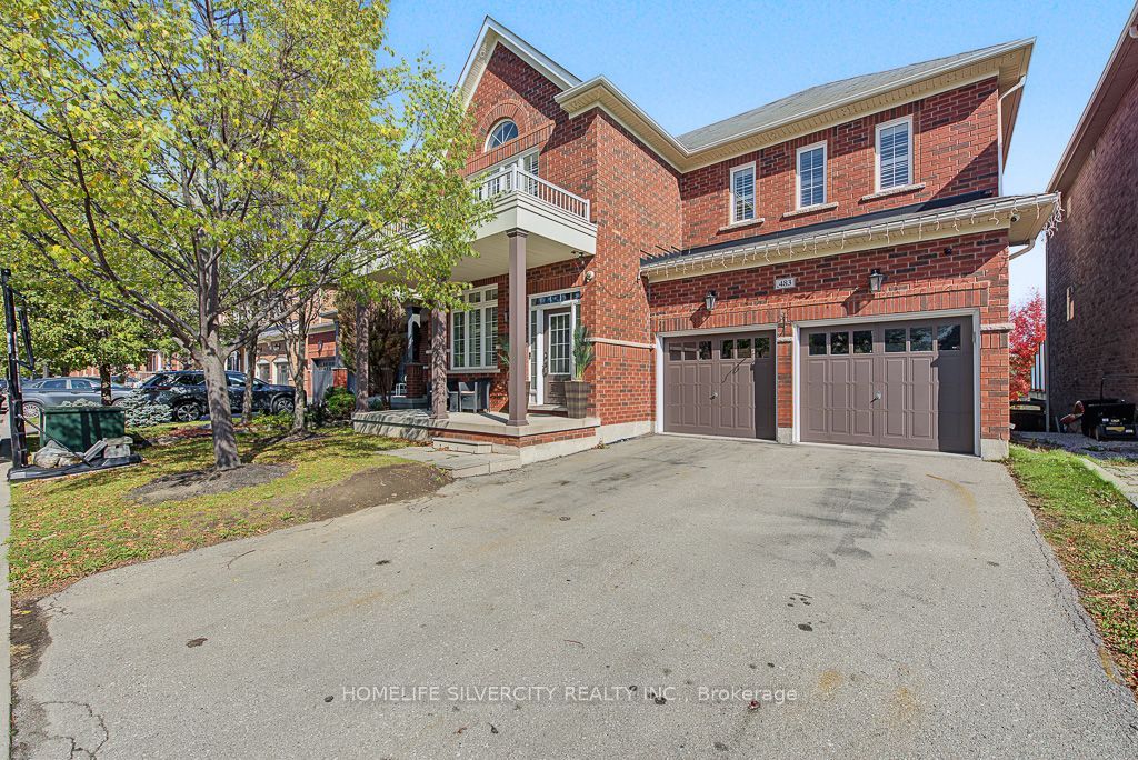 483 Hinchey Crescent Property Photo 2