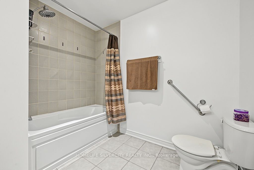 483 Hinchey Crescent Property Photo 28