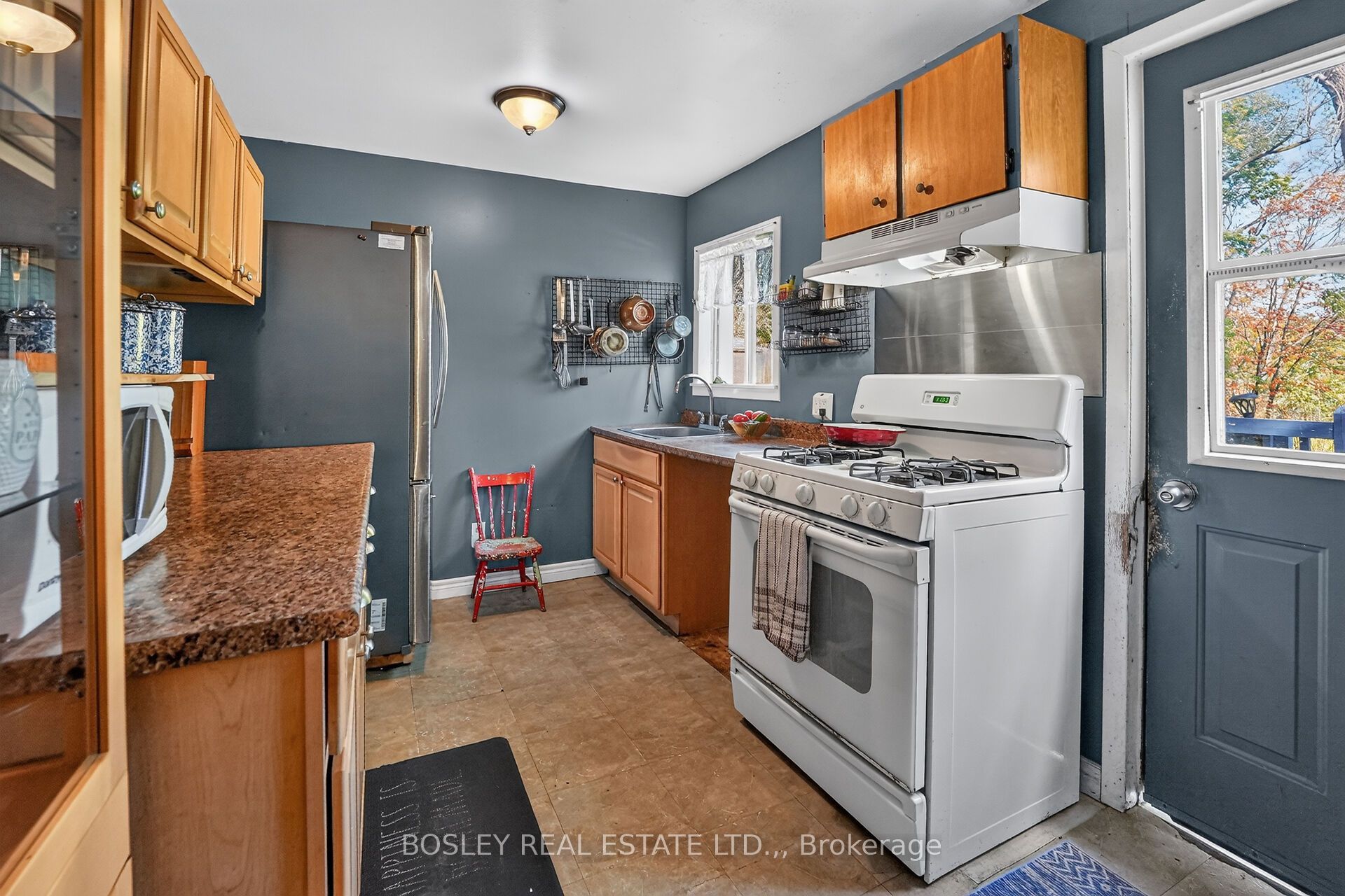 785 Hillsdale Avenue Property Photo 3