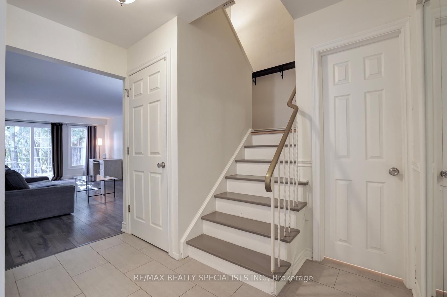 2494 Barcella Crescent Property Photo 5