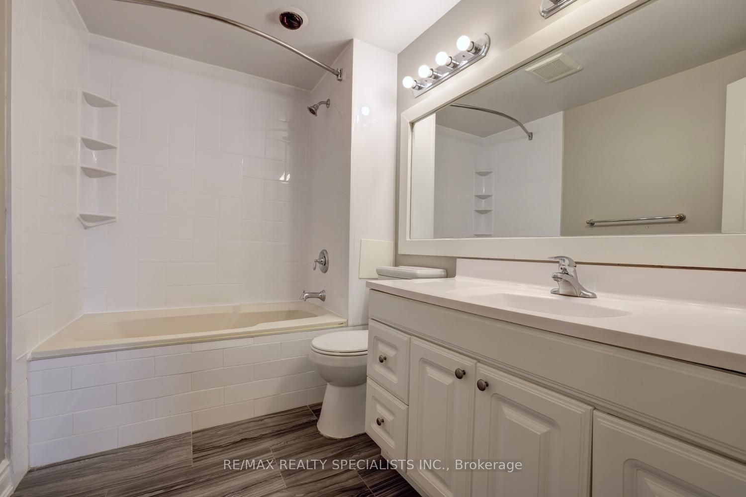 2494 Barcella Crescent Property Photo 21