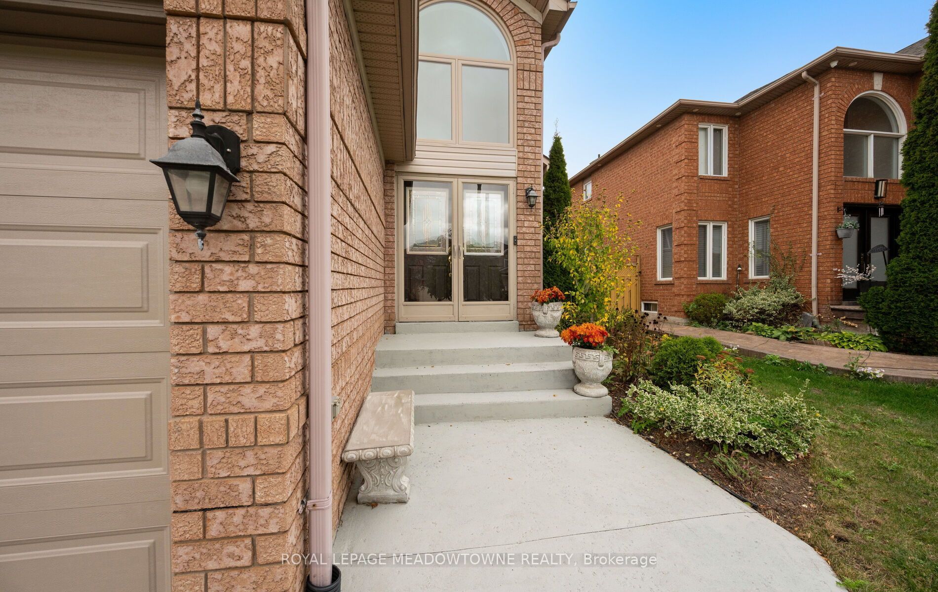5419 Loonlake Avenue Property Photo 2