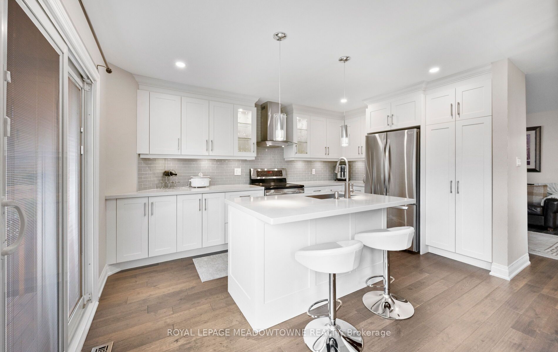 5419 Loonlake Avenue Property Photo 11