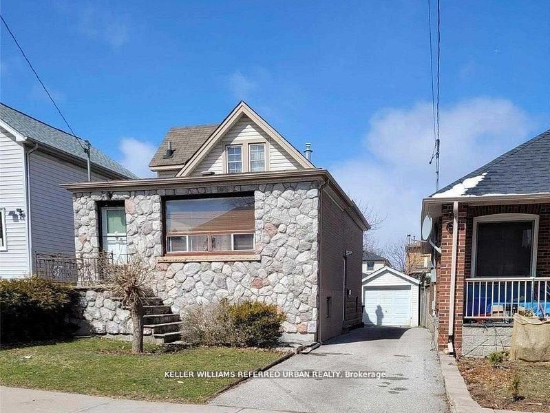 8 Tilden Crescent Property Photo 1