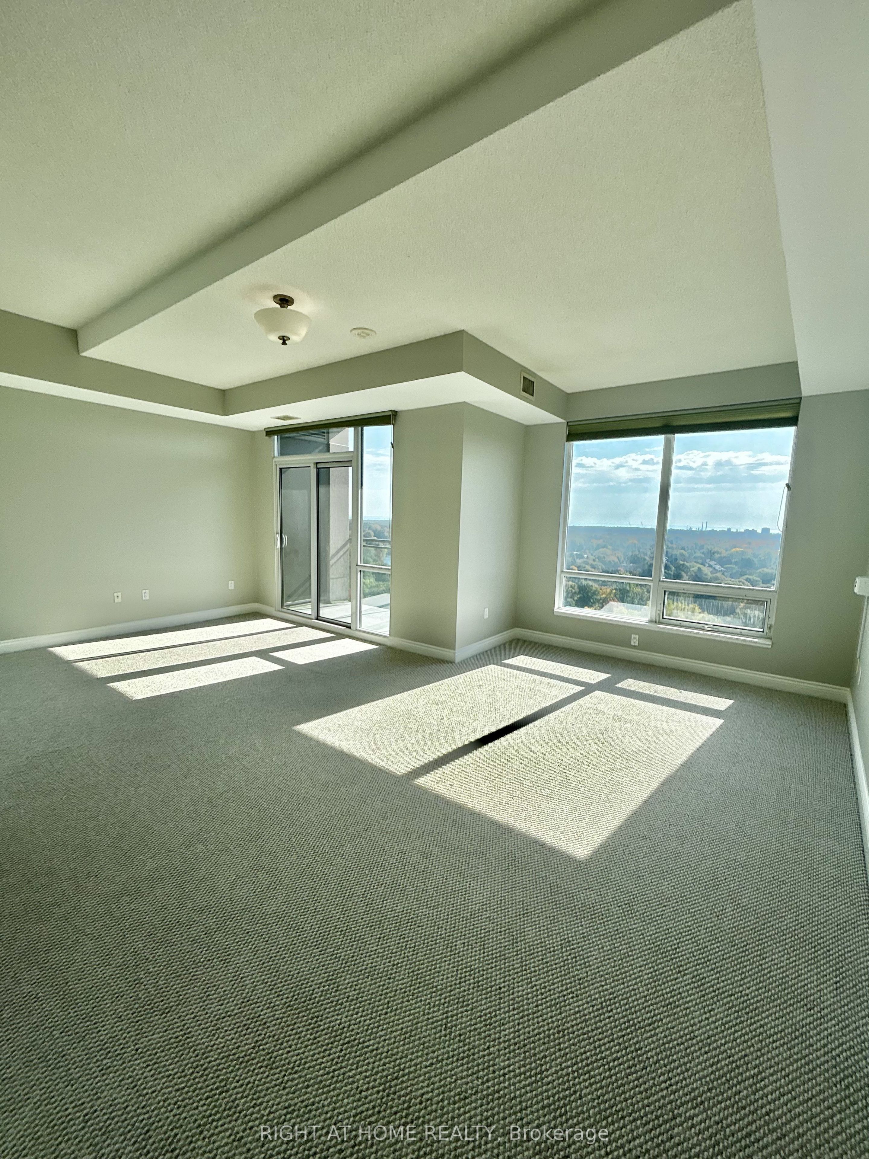 1665 The College Way 1906 Property Photo 12
