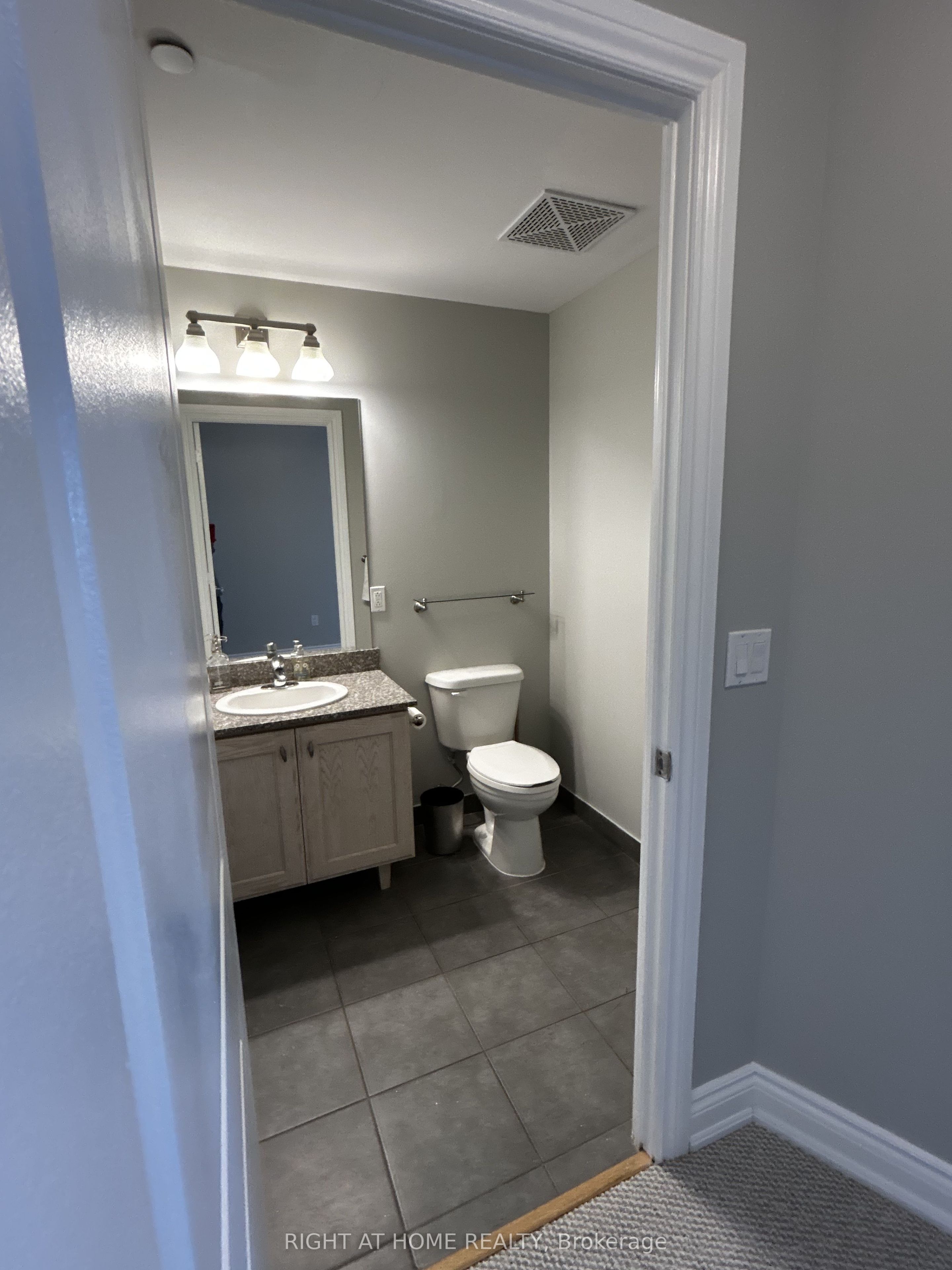 1665 The College Way 1906 Property Photo 14