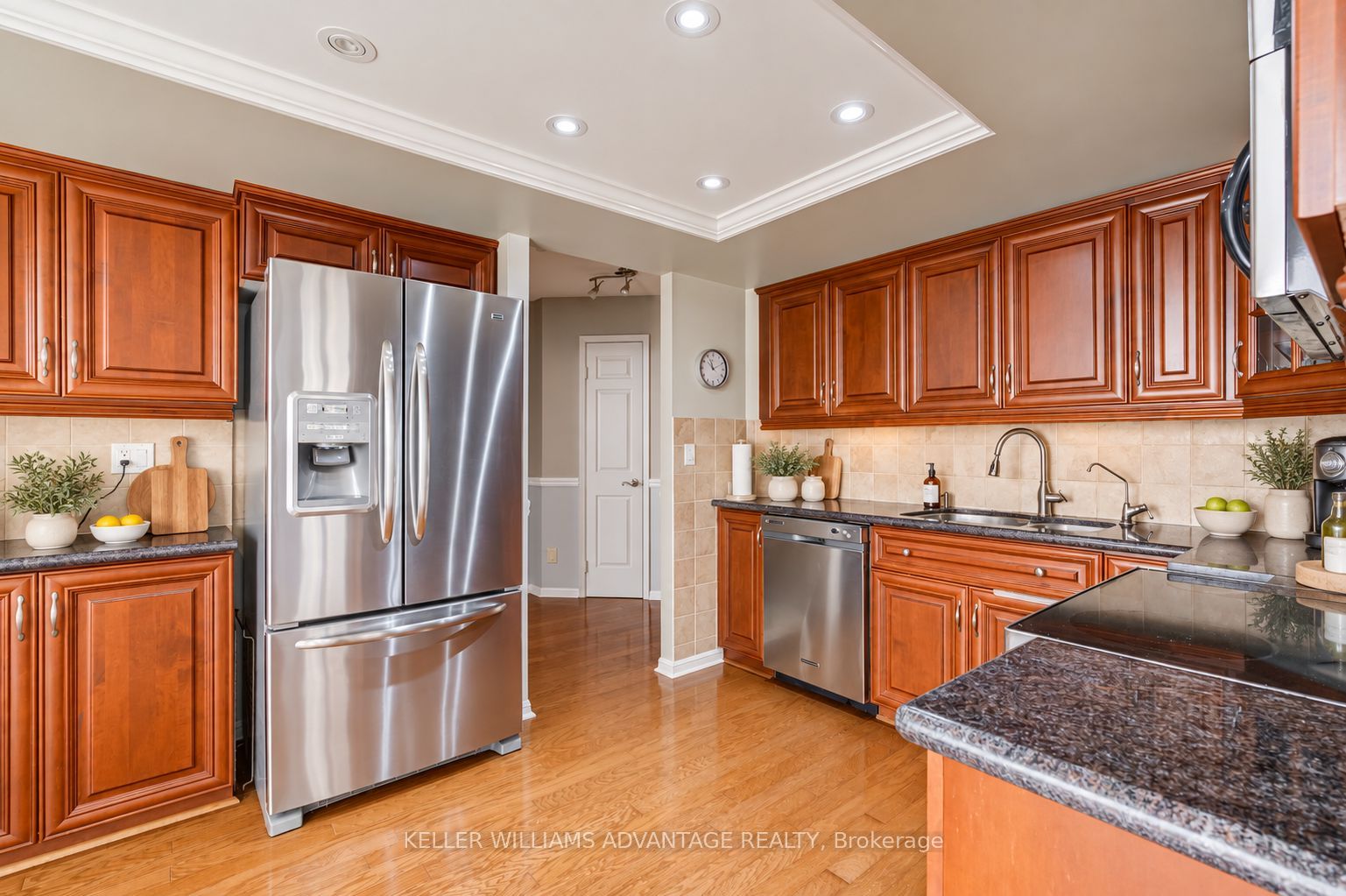 55 Kingsbridge Garden Circle 2210 Property Photo 5