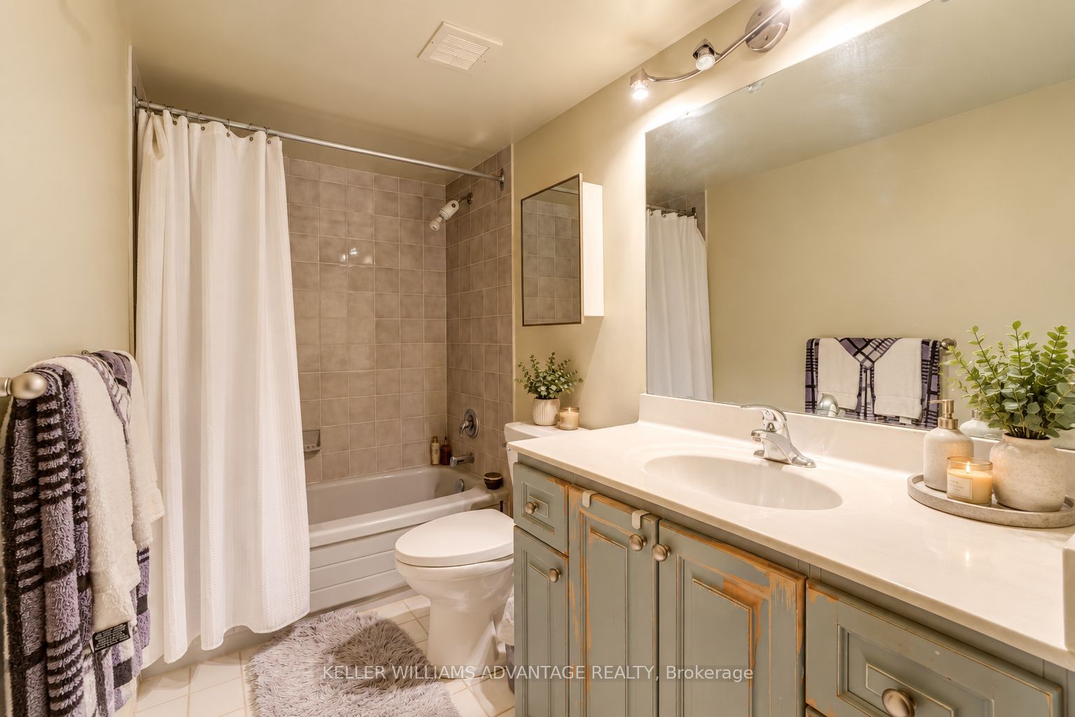 55 Kingsbridge Garden Circle 2210 Property Photo 20