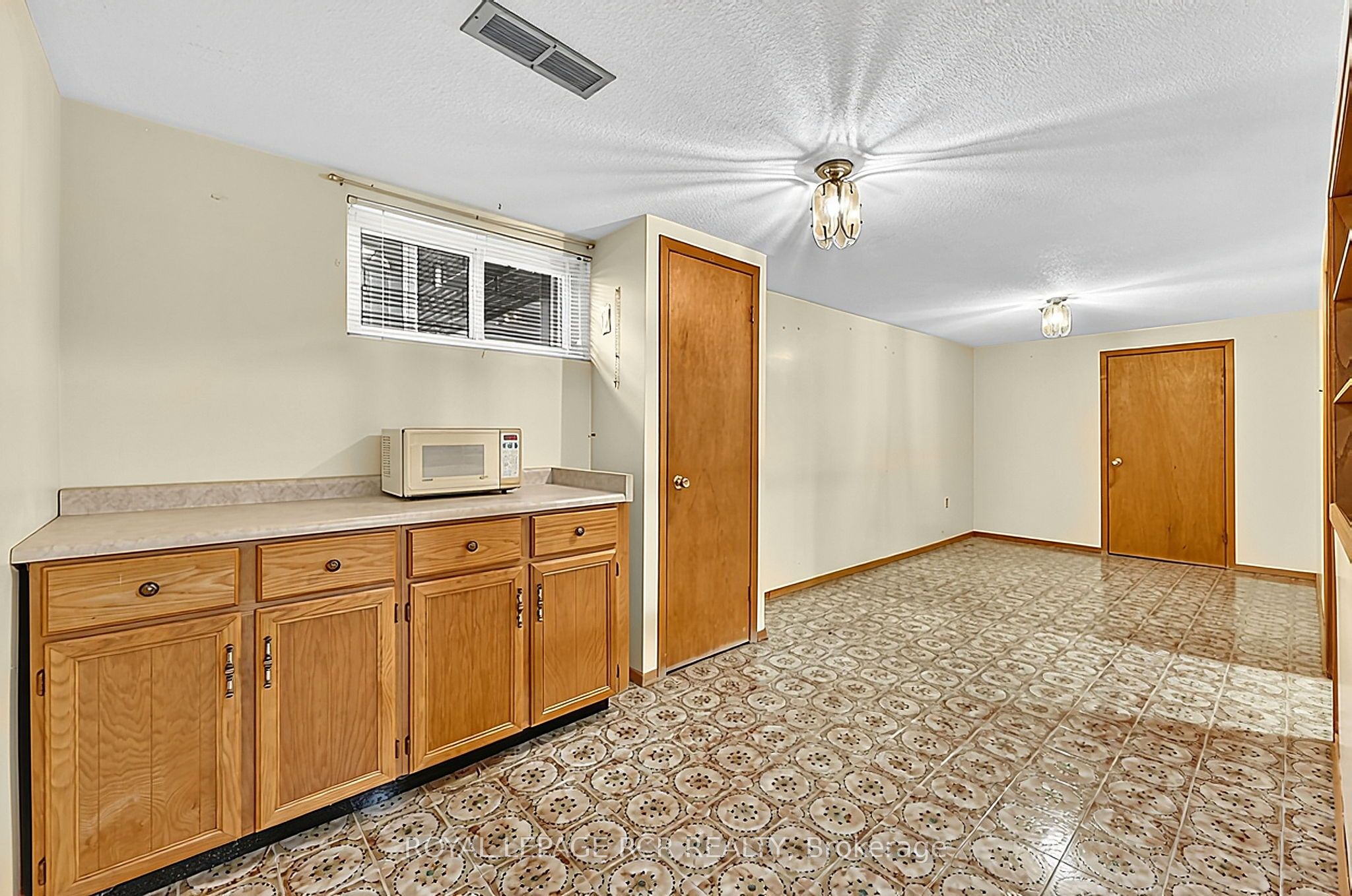 32 Bartel Drive Property Photo 28