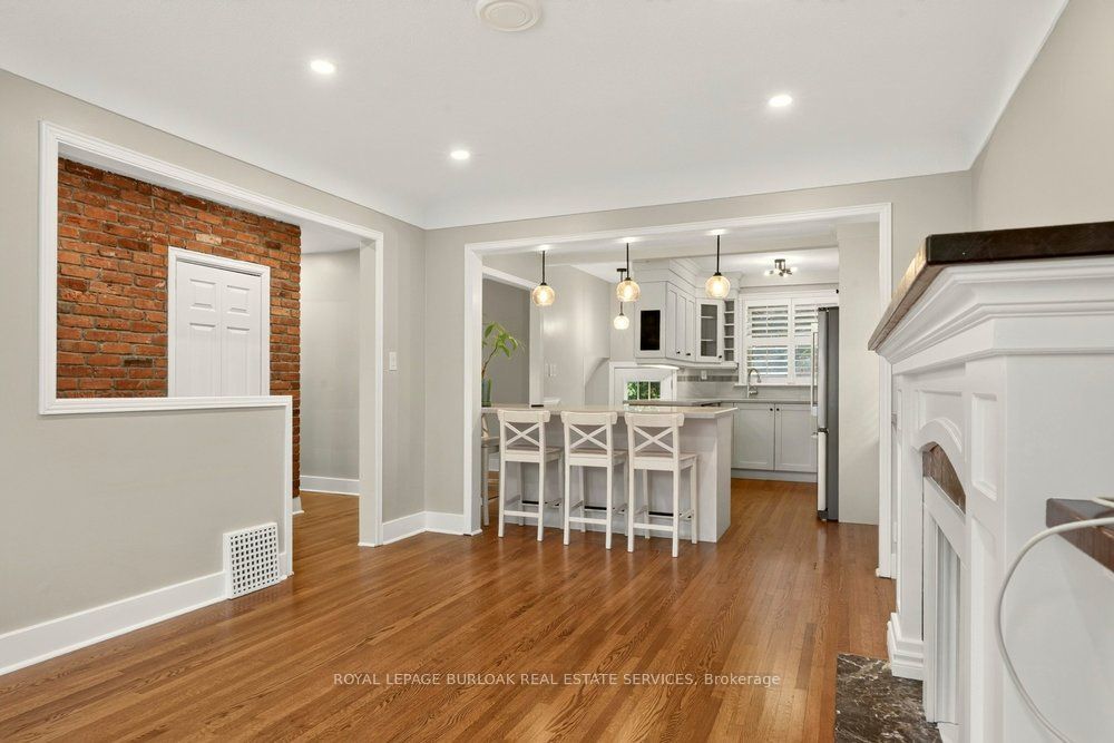 977 Long Drive Property Photo 4