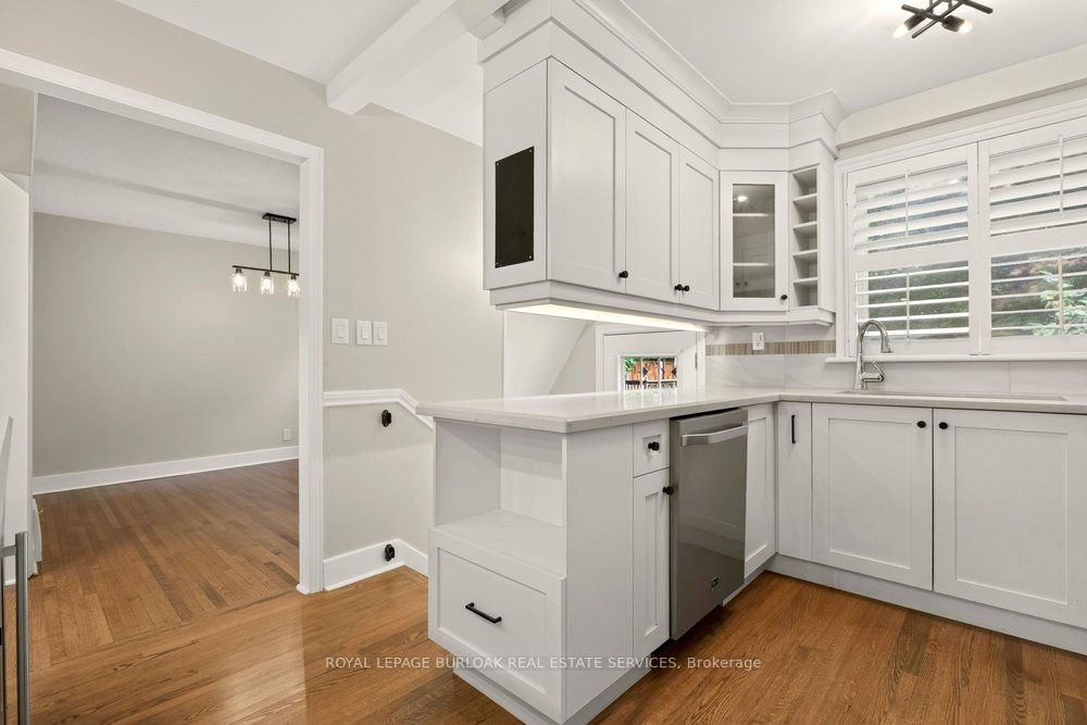 977 Long Drive Property Photo 9