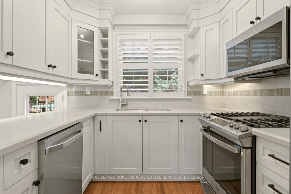 977 Long Drive Property Photo 11