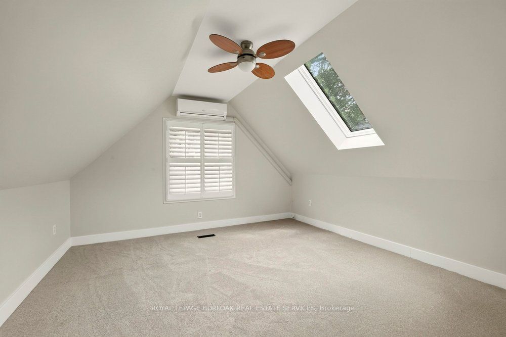 977 Long Drive Property Photo 19