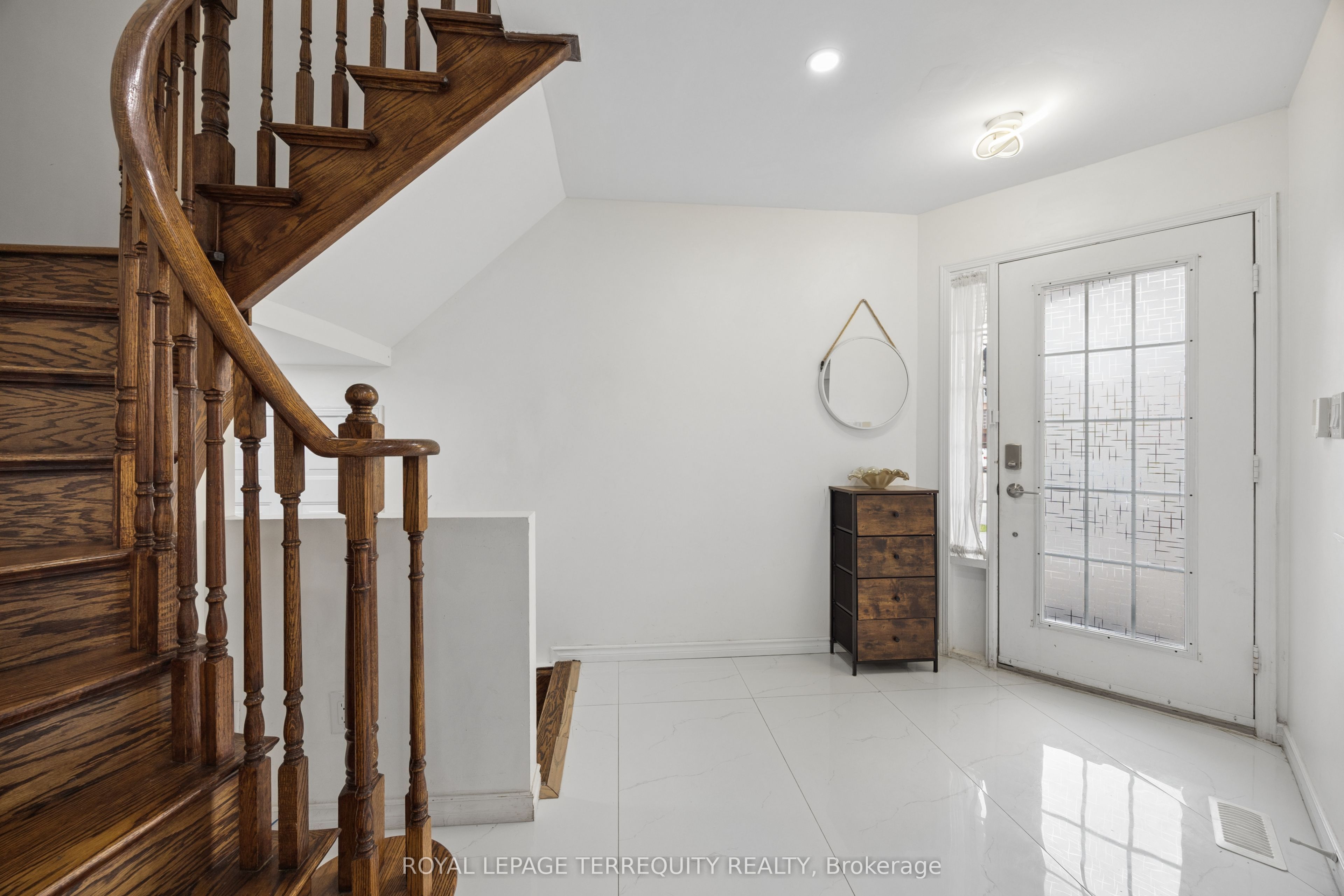 7339 Black Walnut Trail Property Photo 3
