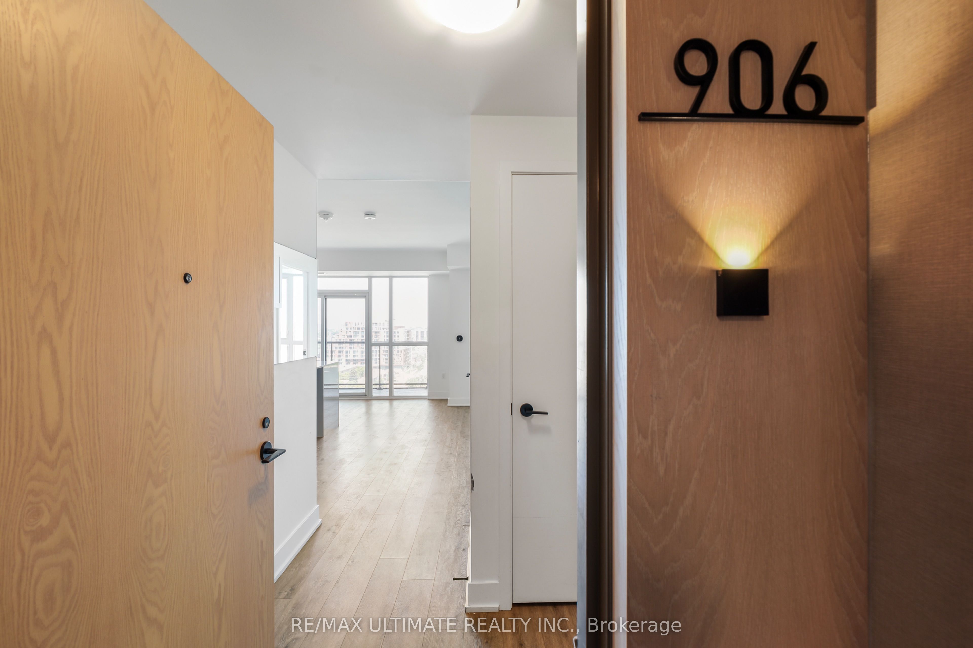 50 George Butchart Drive 906 Property Photo 2