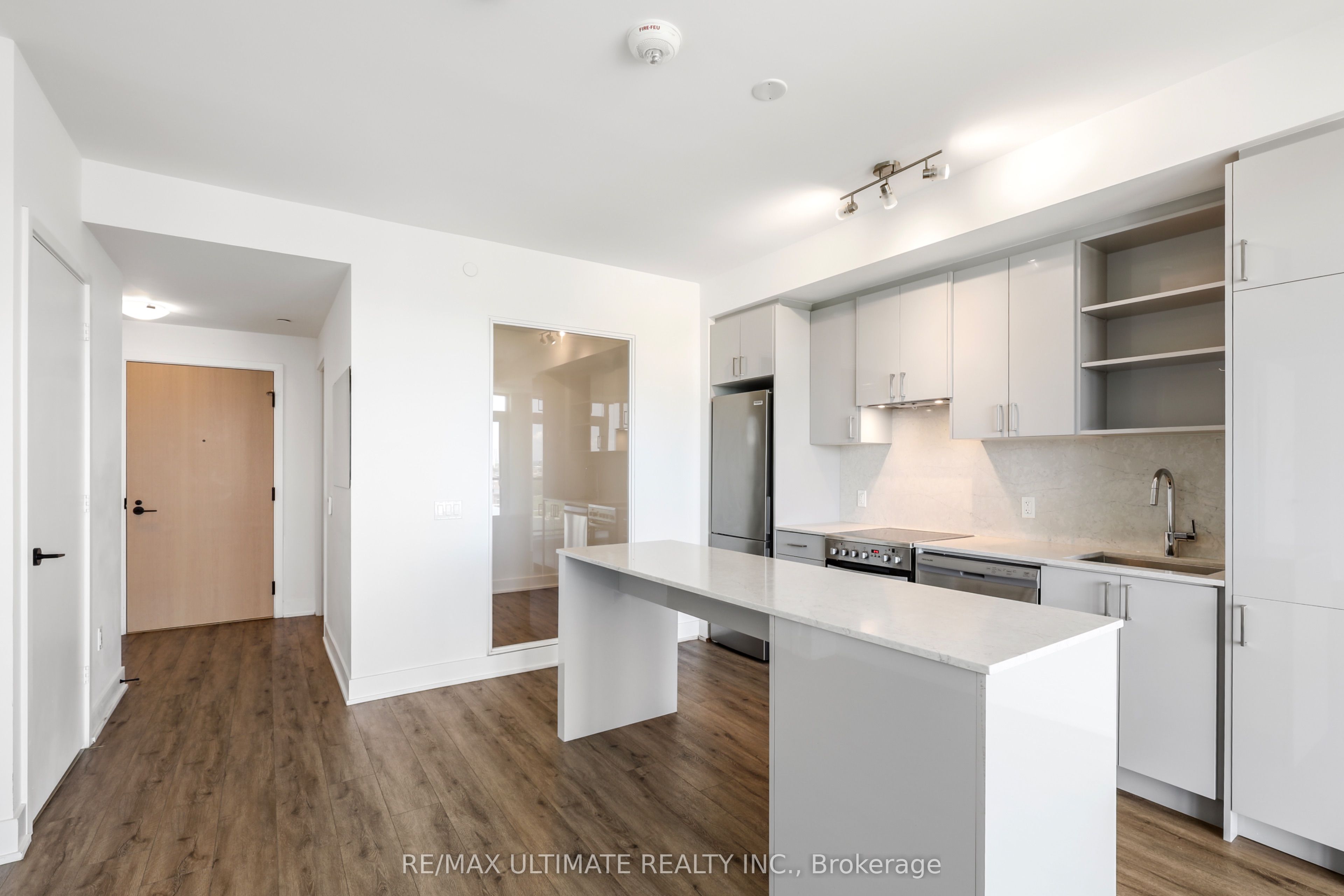 50 George Butchart Drive 906 Property Photo 12