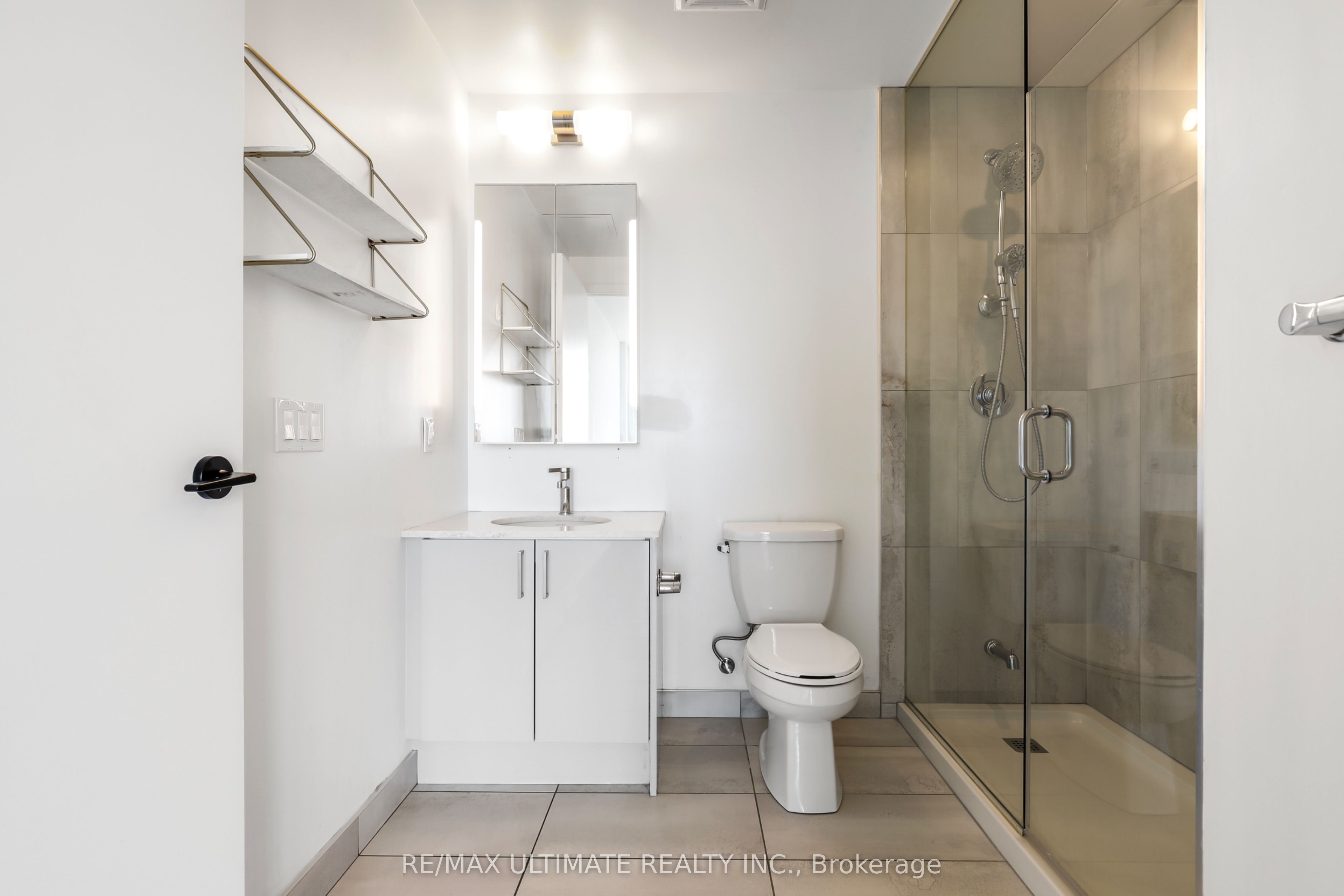 50 George Butchart Drive 906 Property Photo 17