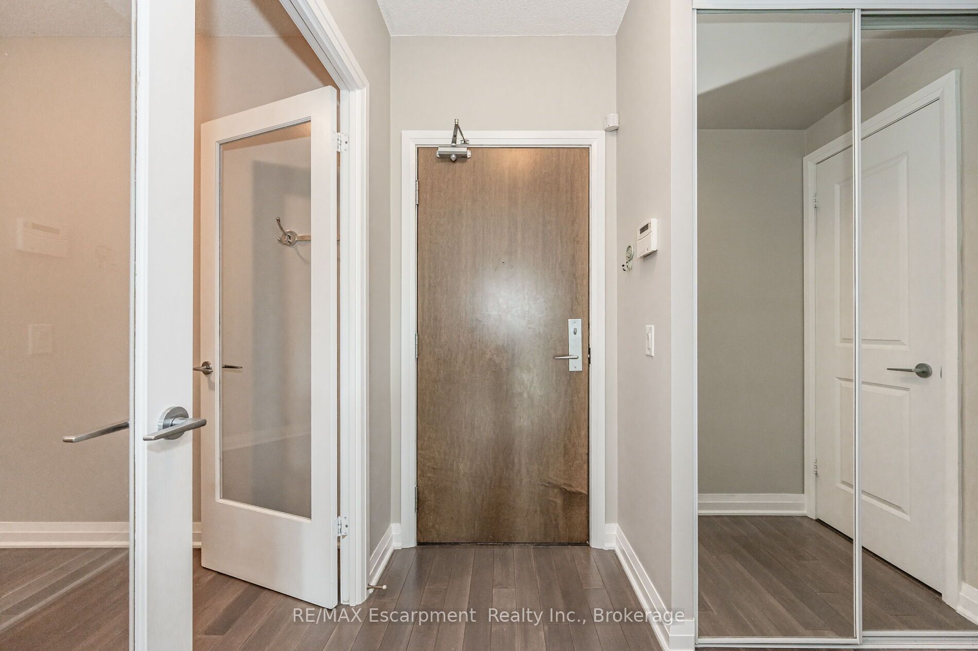 1055 Southdown Road # 209 Property Photo 4