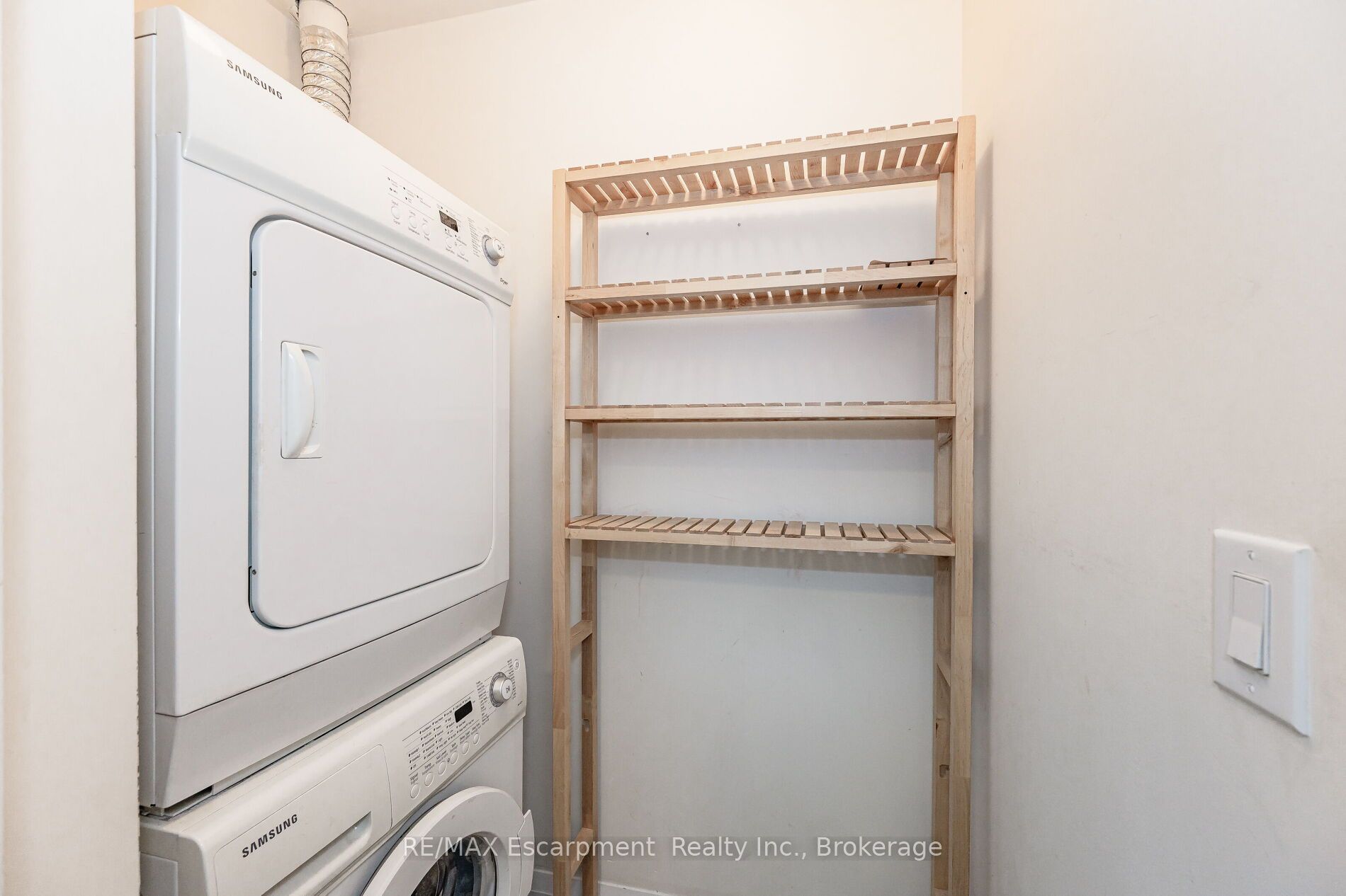 1055 Southdown Road # 209 Property Photo 7
