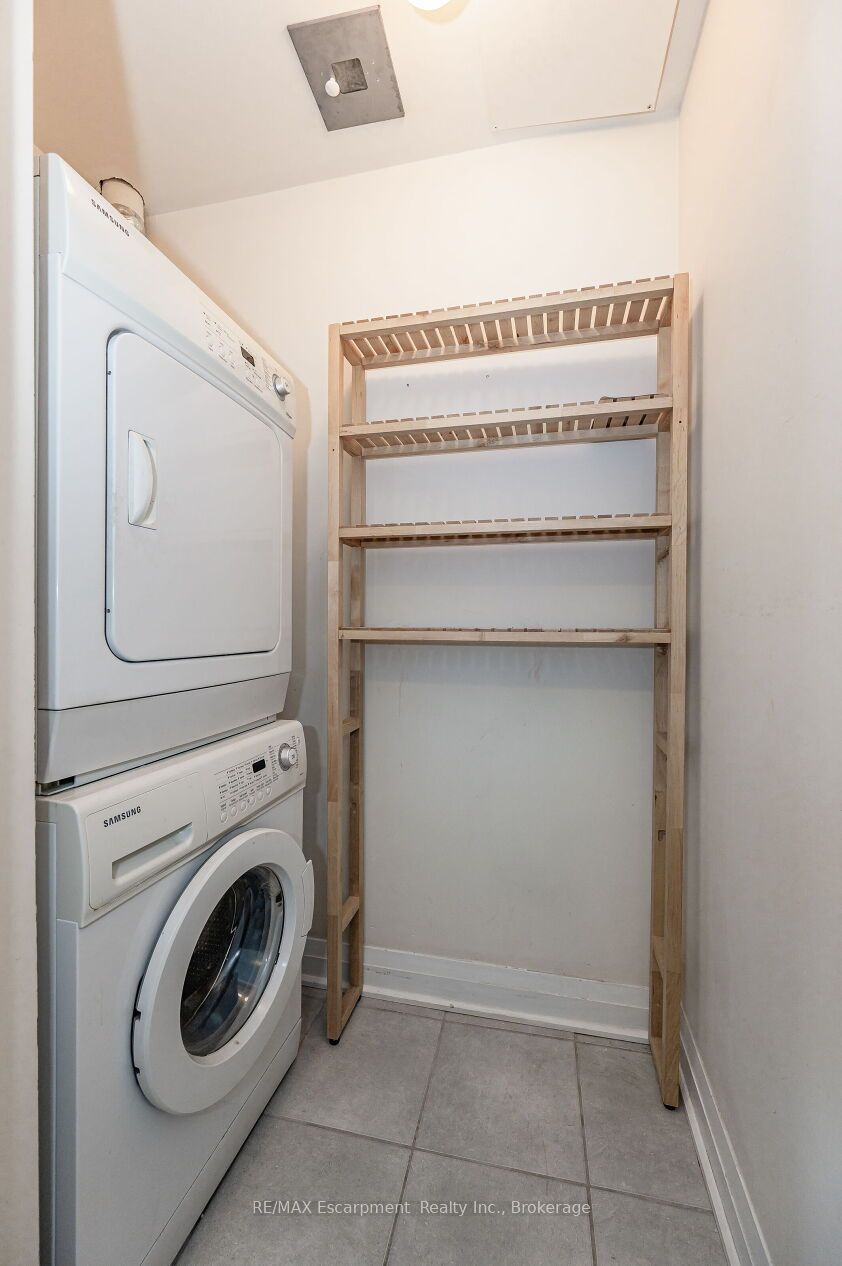 1055 Southdown Road # 209 Property Photo 8
