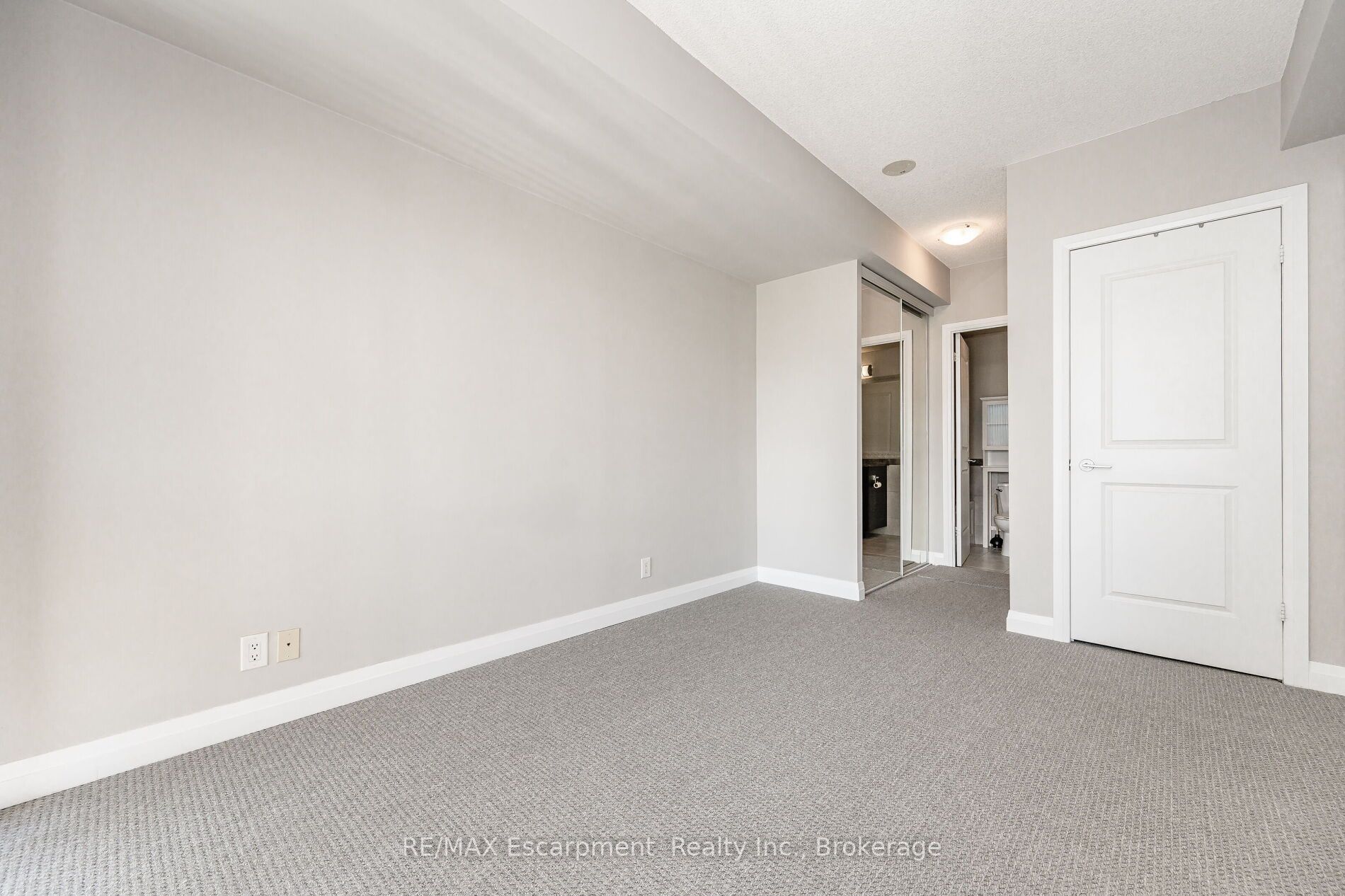 1055 Southdown Road # 209 Property Photo 20