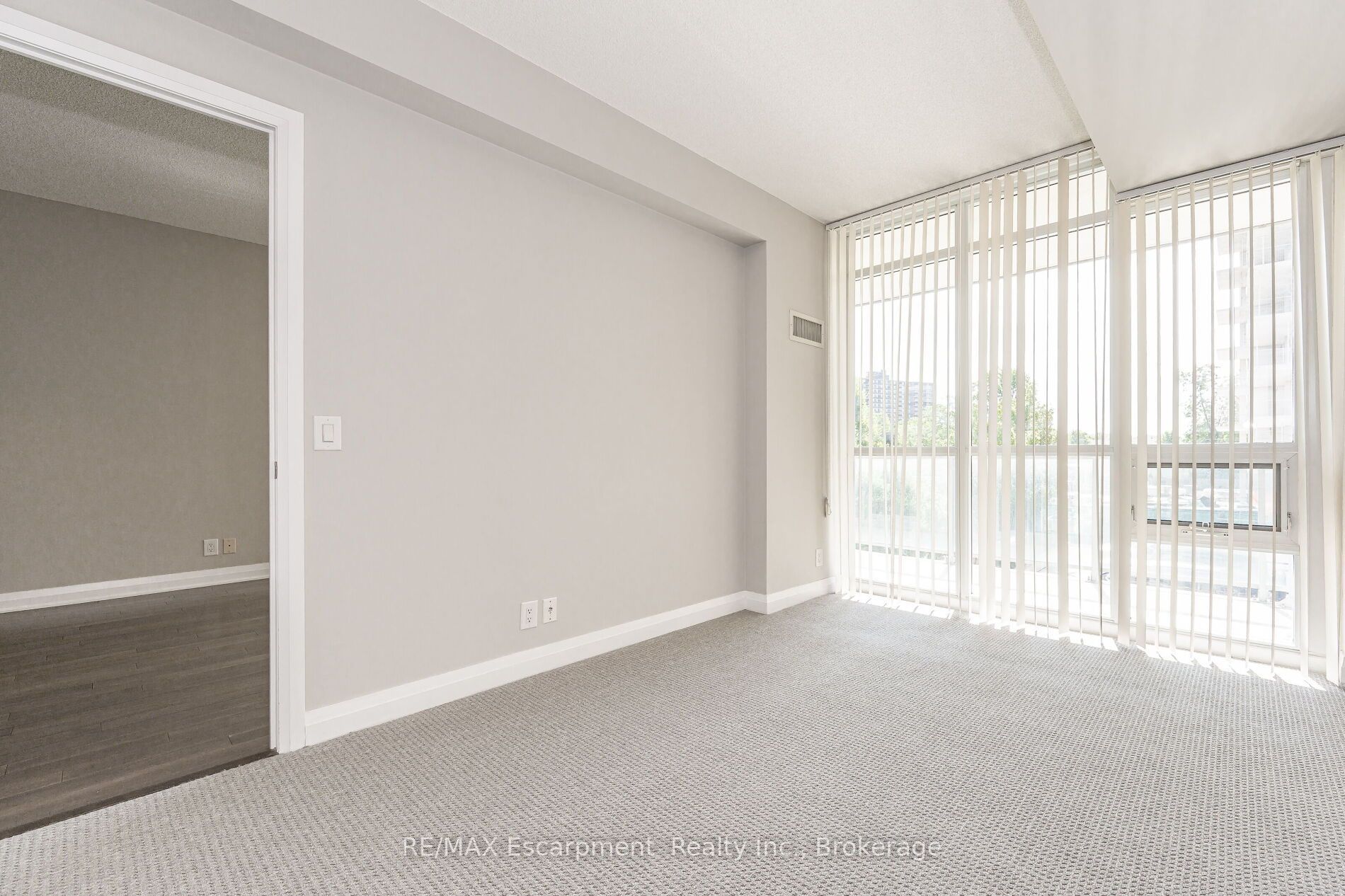 1055 Southdown Road # 209 Property Photo 22