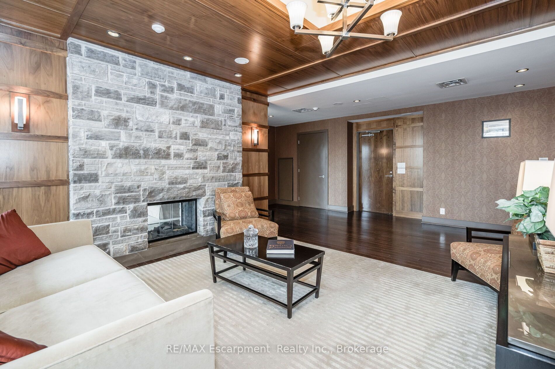 1055 Southdown Road # 209 Property Photo 28