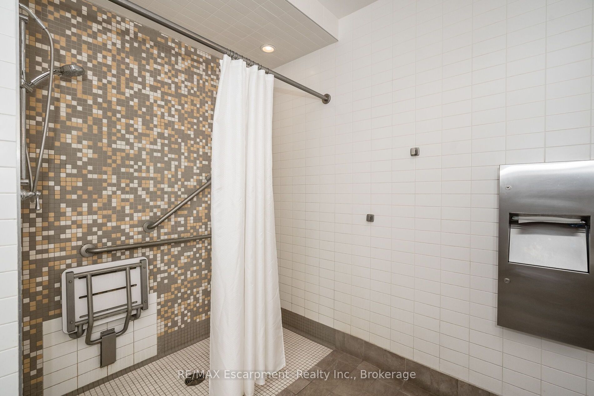 1055 Southdown Road # 209 Property Photo 41