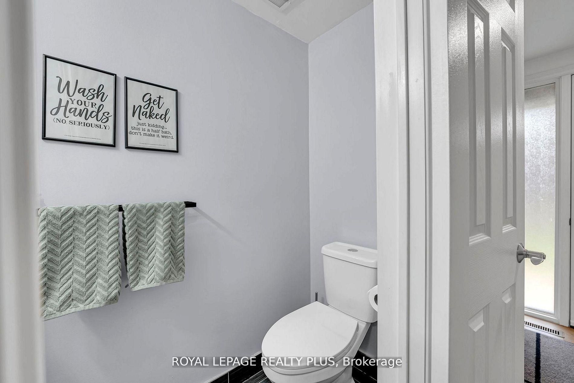 1755 Rathburn Road E 20 Property Photo 8